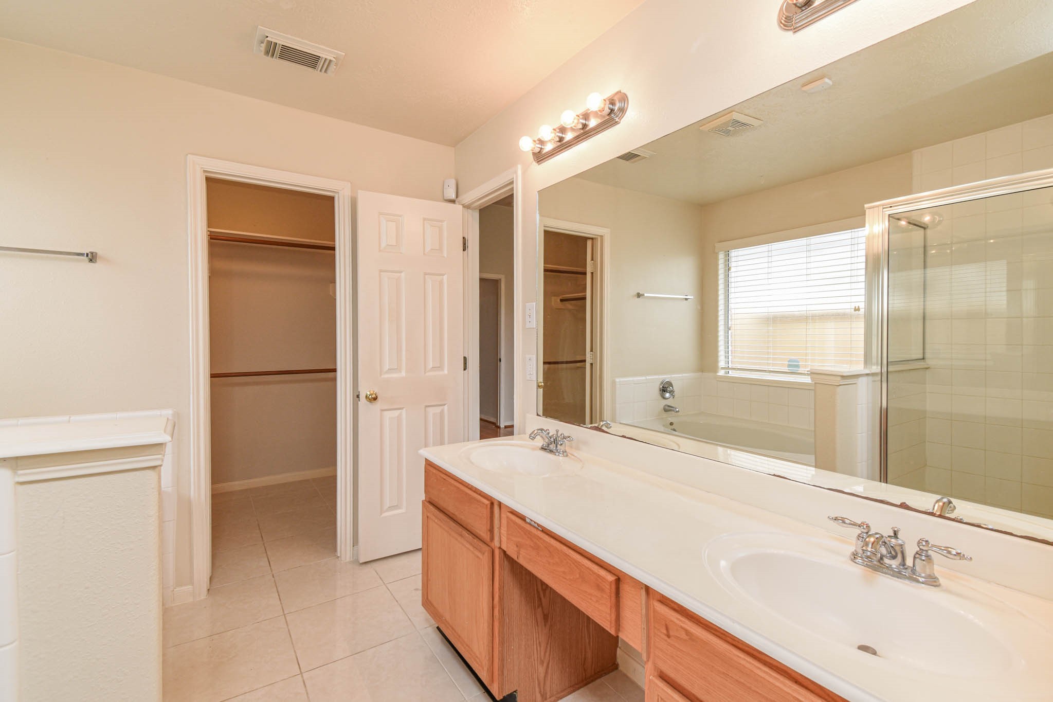 13735 Branford Greens Drive Property Photo 19