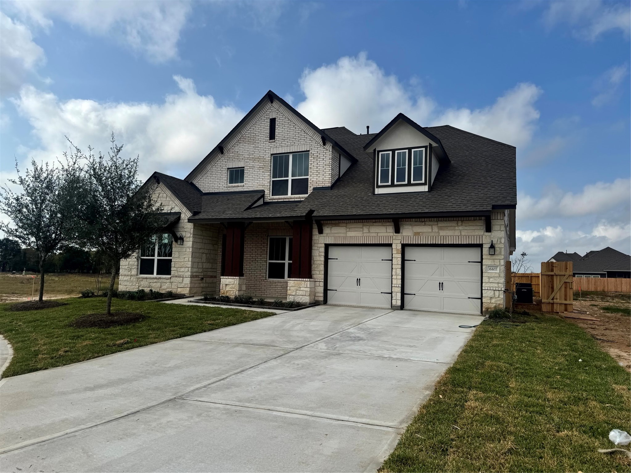 6107 Waterman Lake Lane Property Photo 8