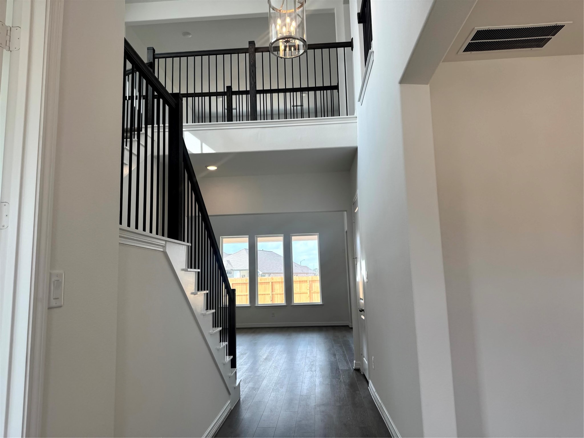 6107 Waterman Lake Lane Property Photo 10