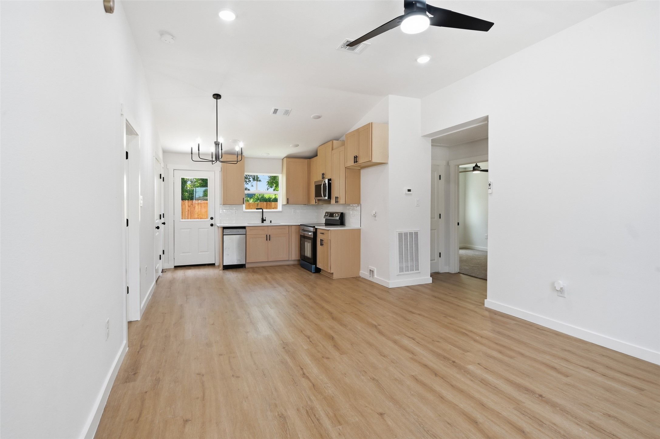 6707 New York Street Property Photo 6