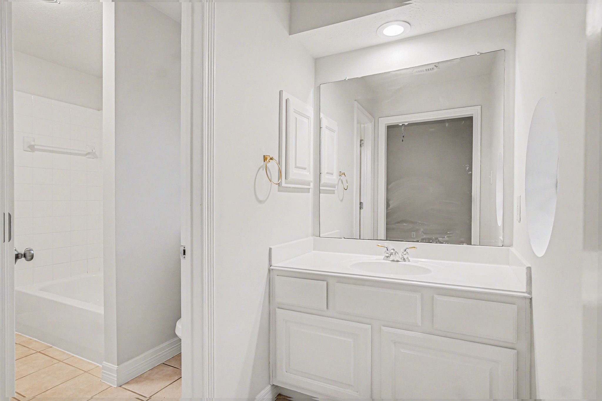 1207 Seabury Court Property Photo 31