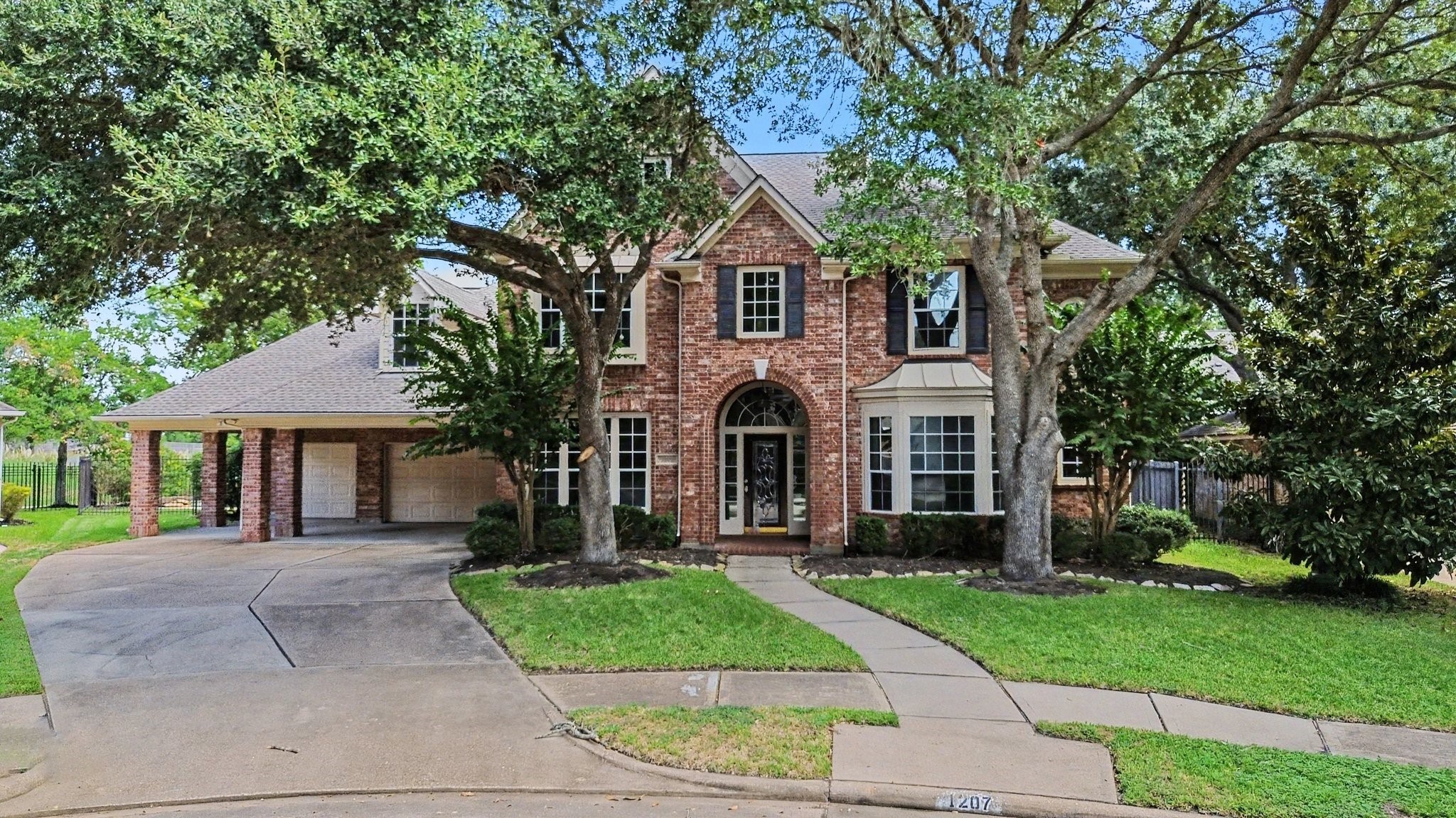 1207 Seabury Court Property Photo 46