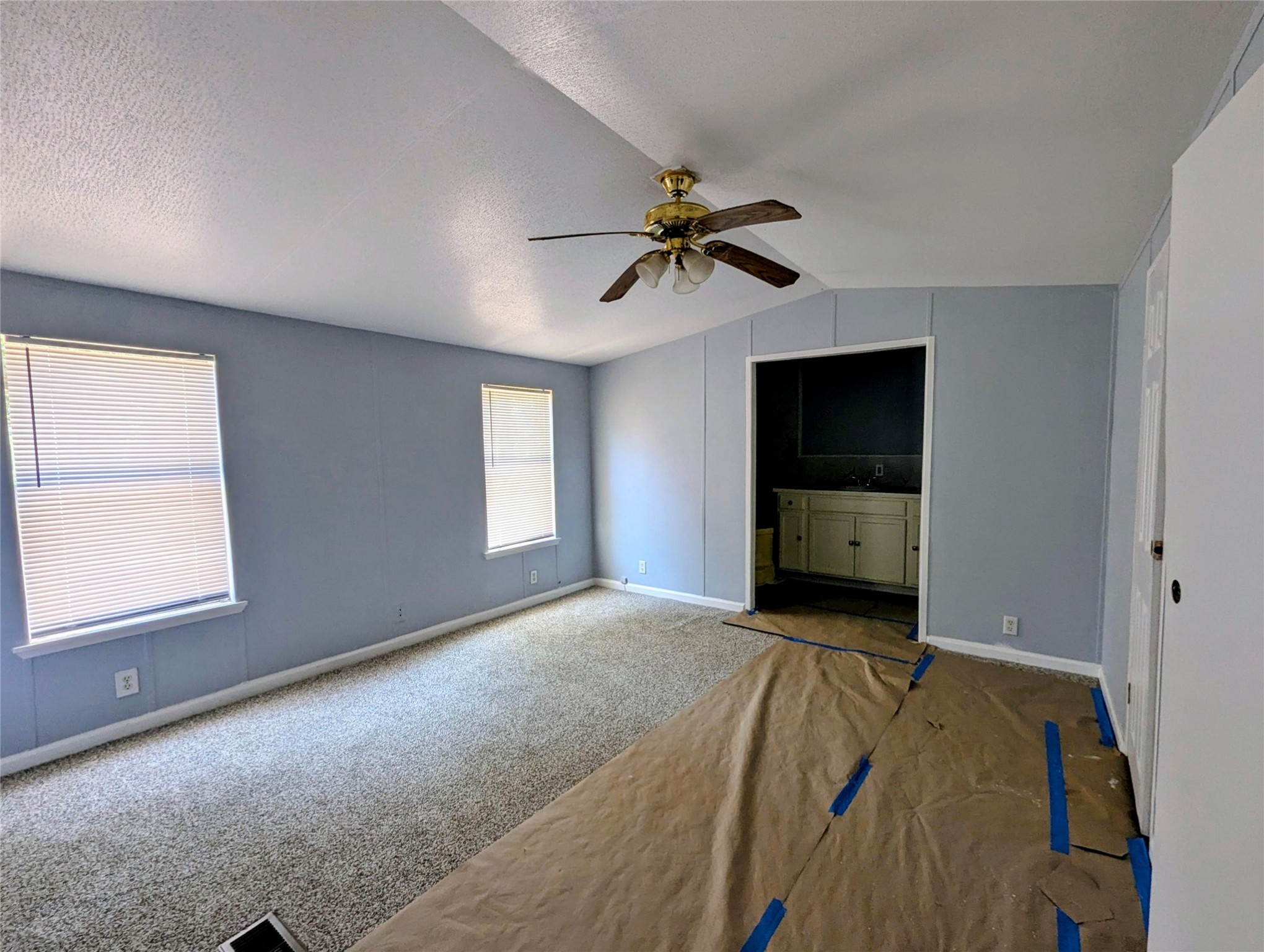 205 Curry Street Property Photo 6