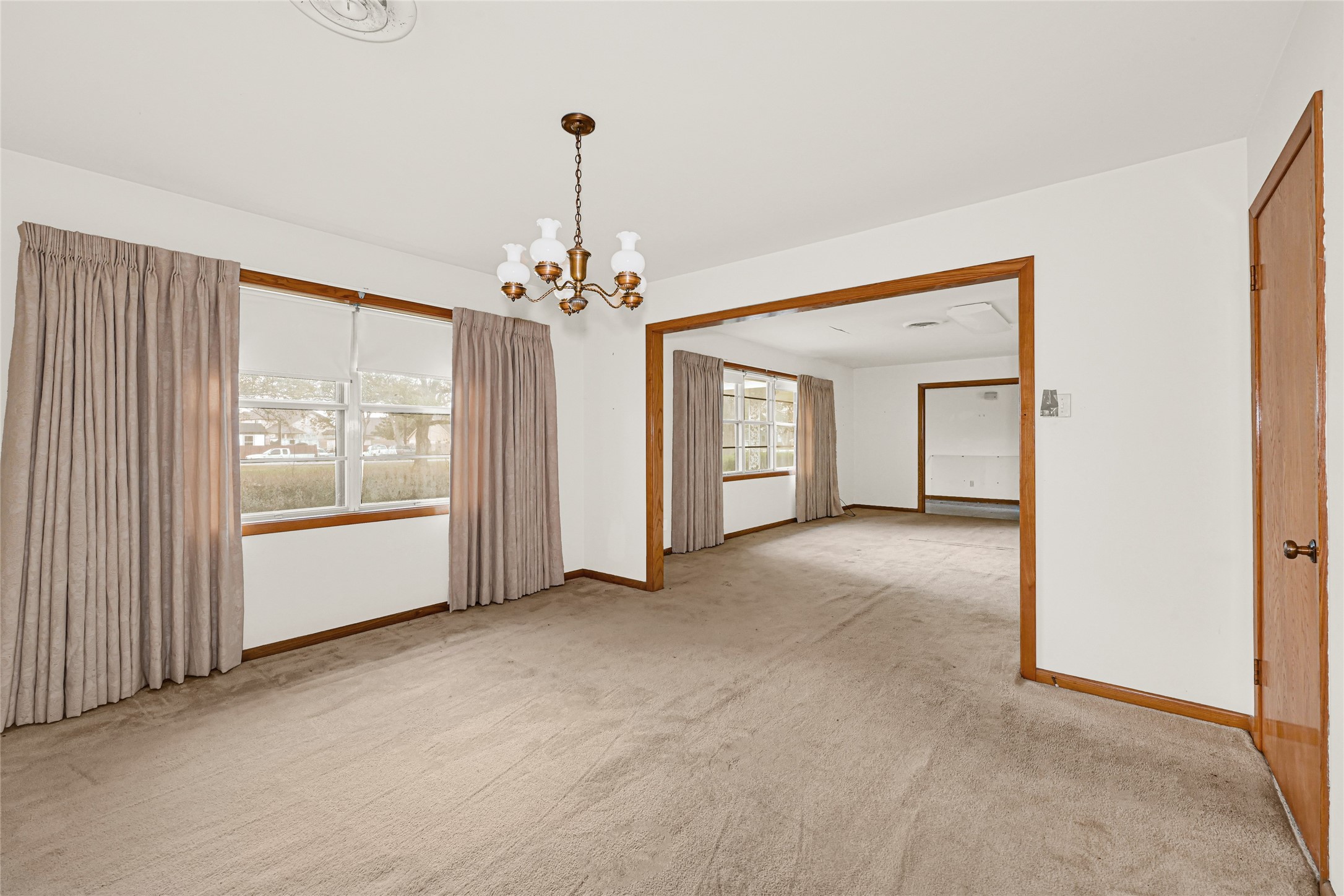 1111 Edgewood Drive Property Photo 5