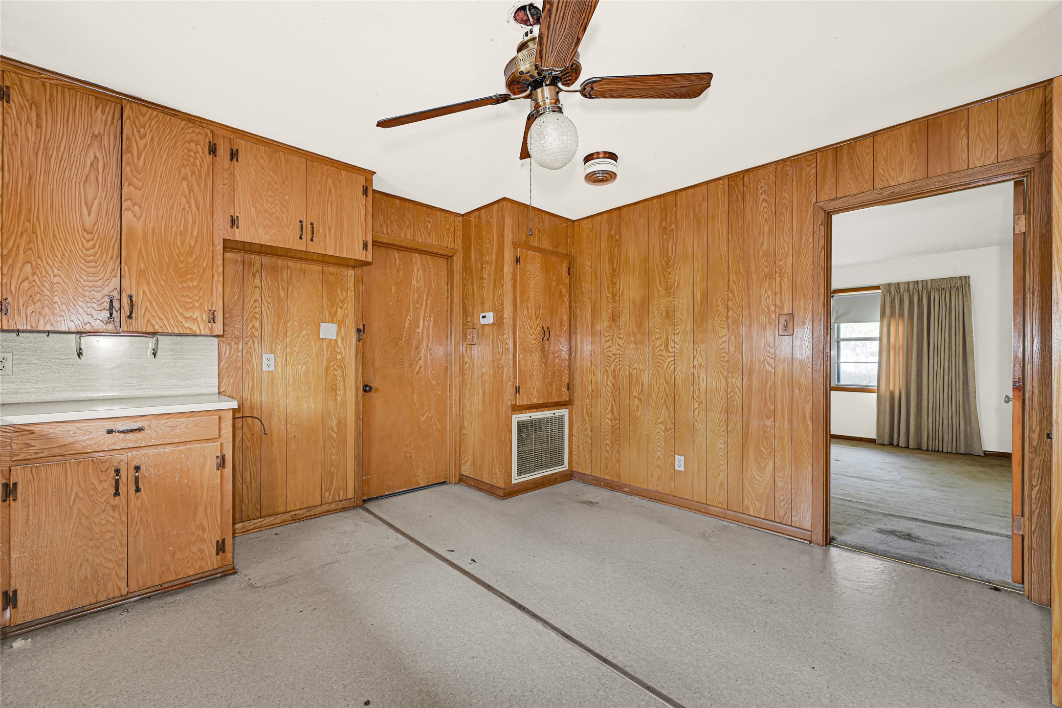 1111 Edgewood Drive Property Photo 13
