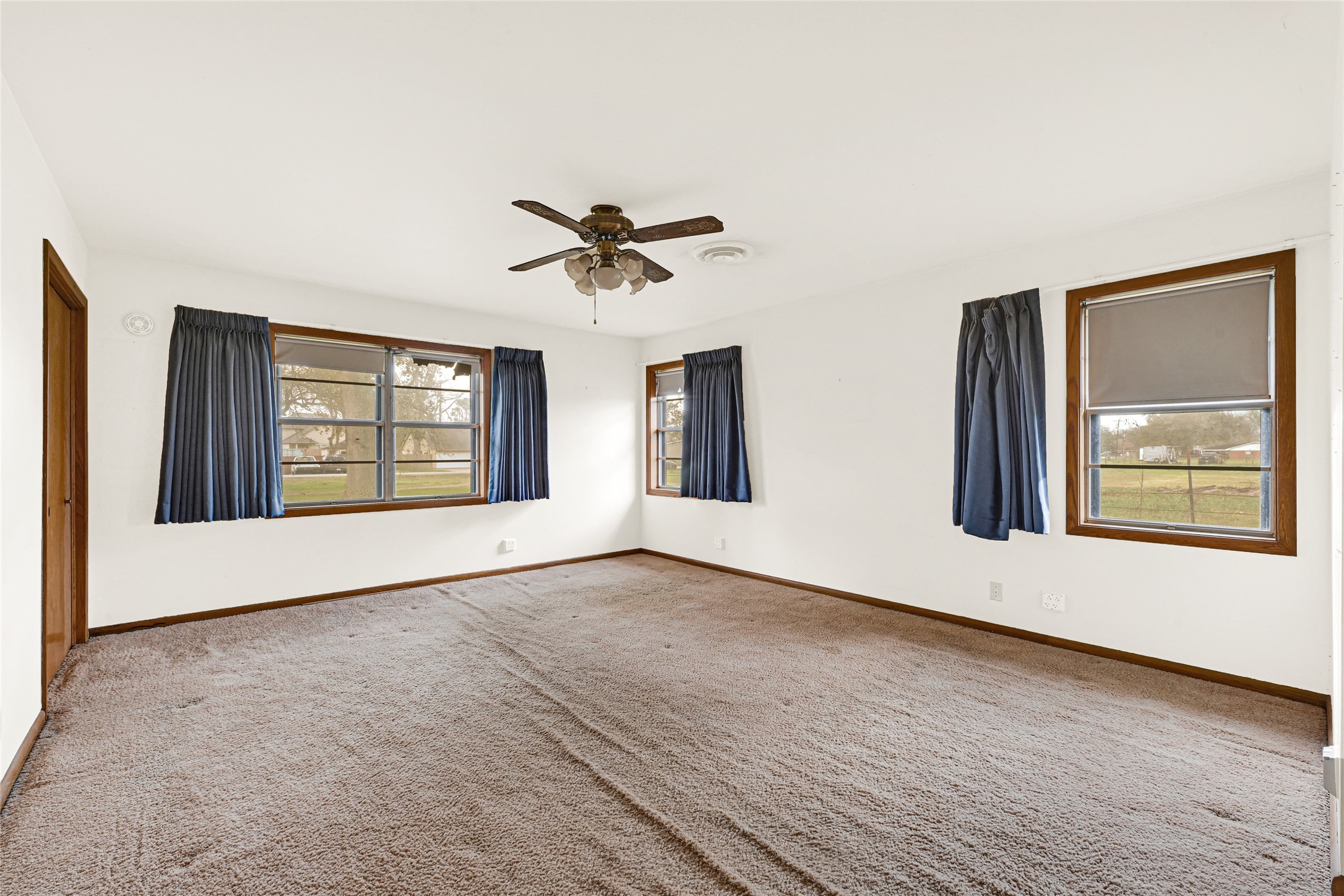 1111 Edgewood Drive Property Photo 19