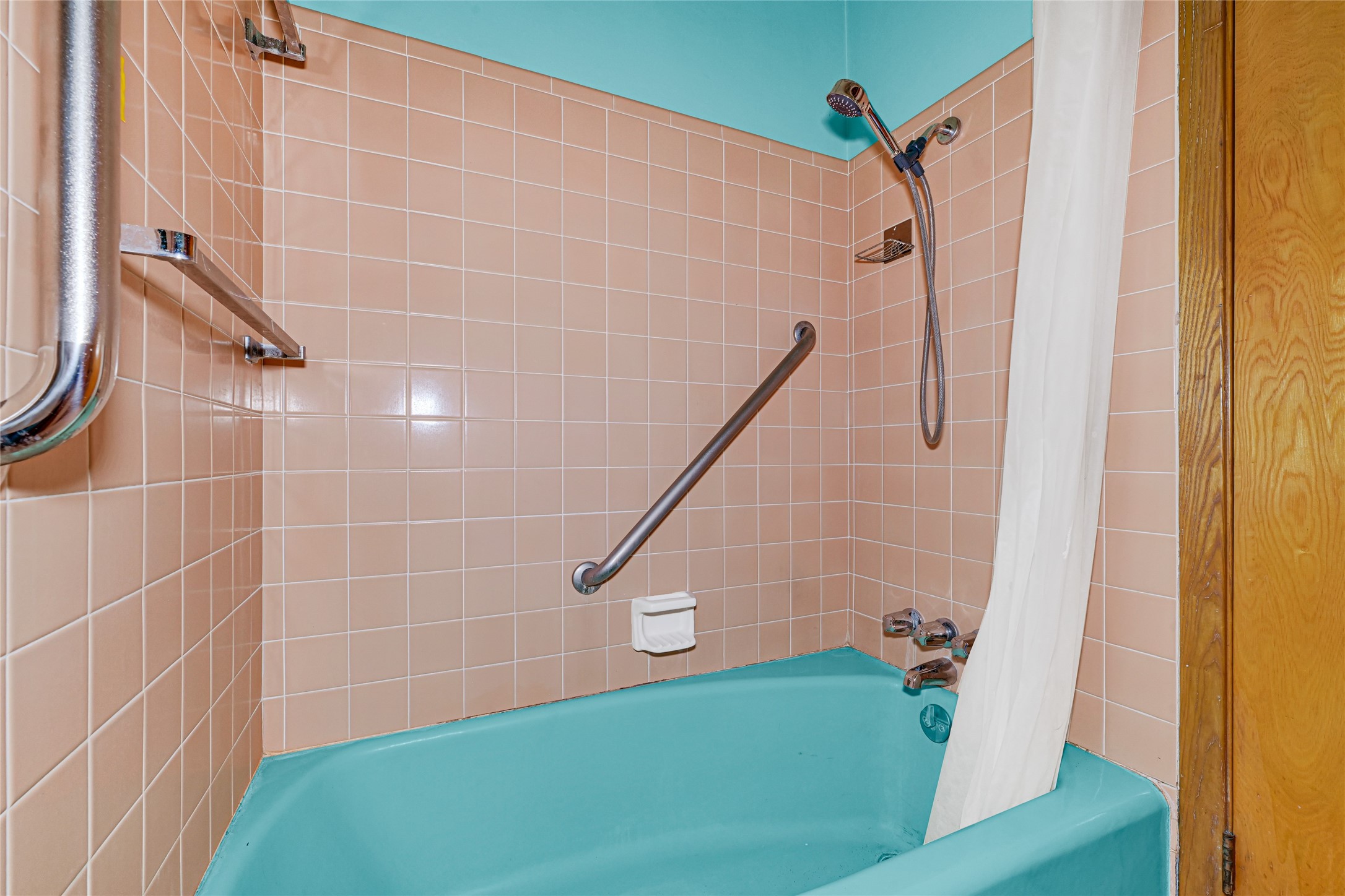 1111 Edgewood Drive Property Photo 22