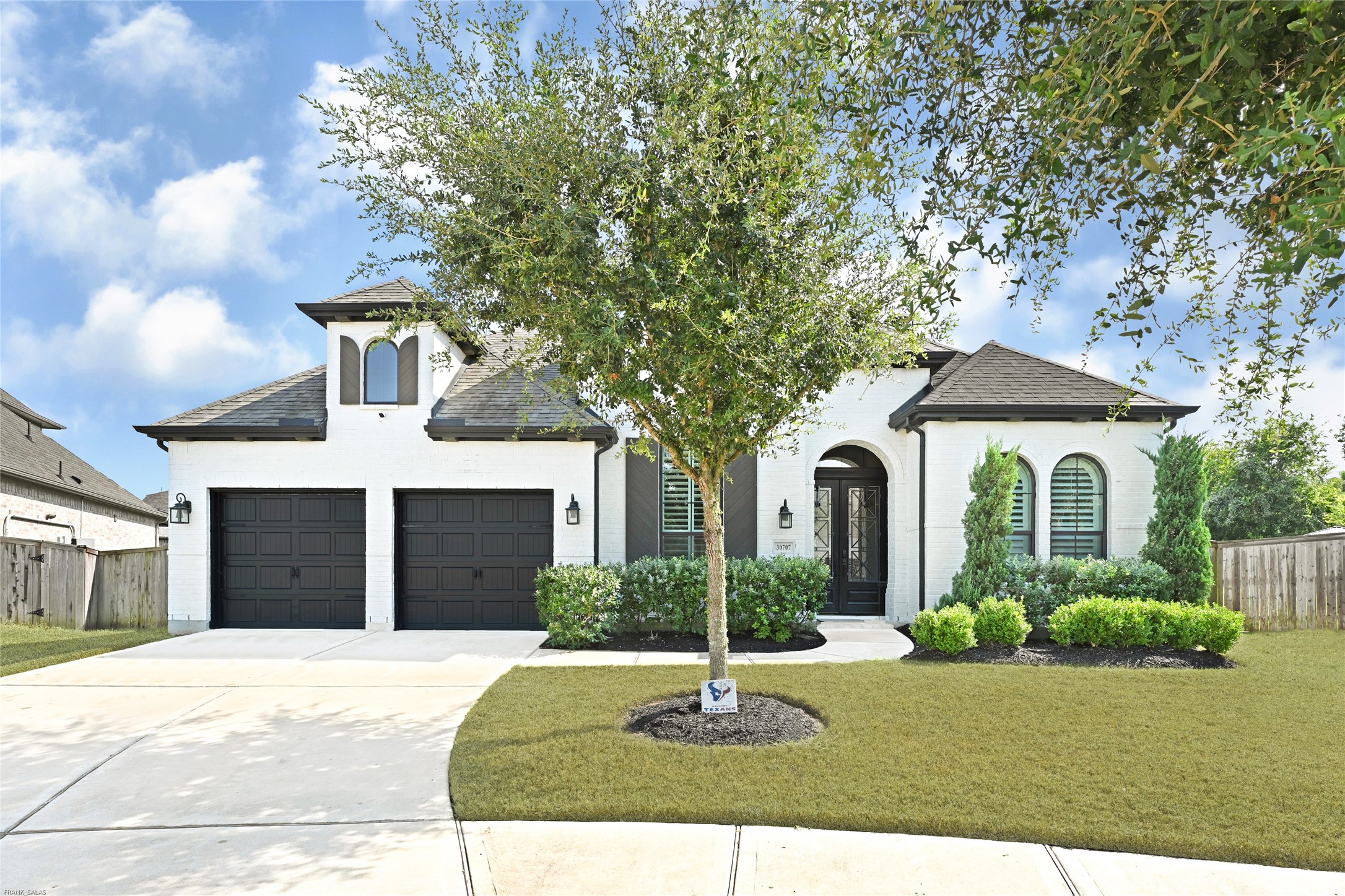 30707 Bent Tree Court Property Photo 1