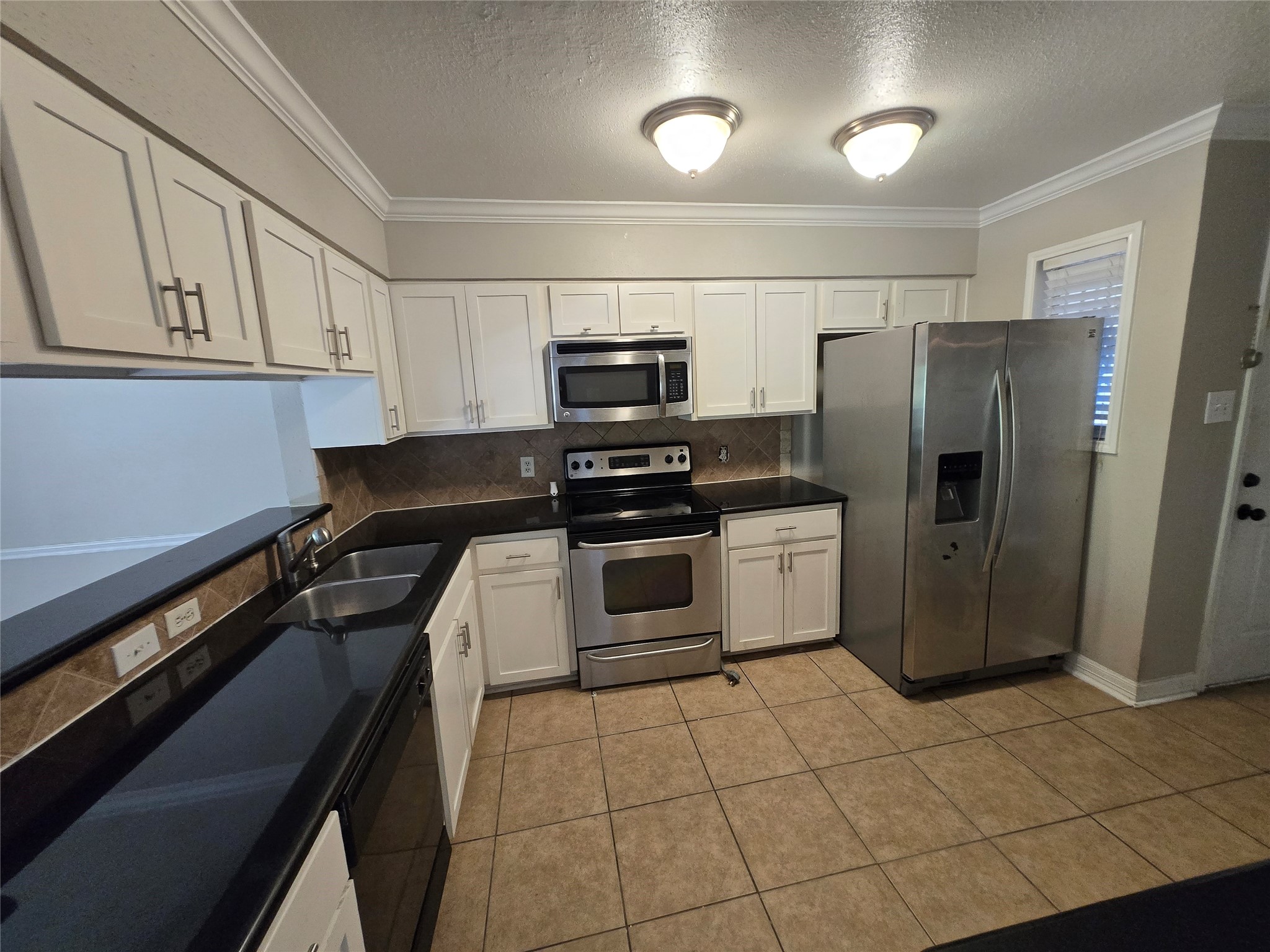 5661 Birchmont Drive 5 Property Photo 1