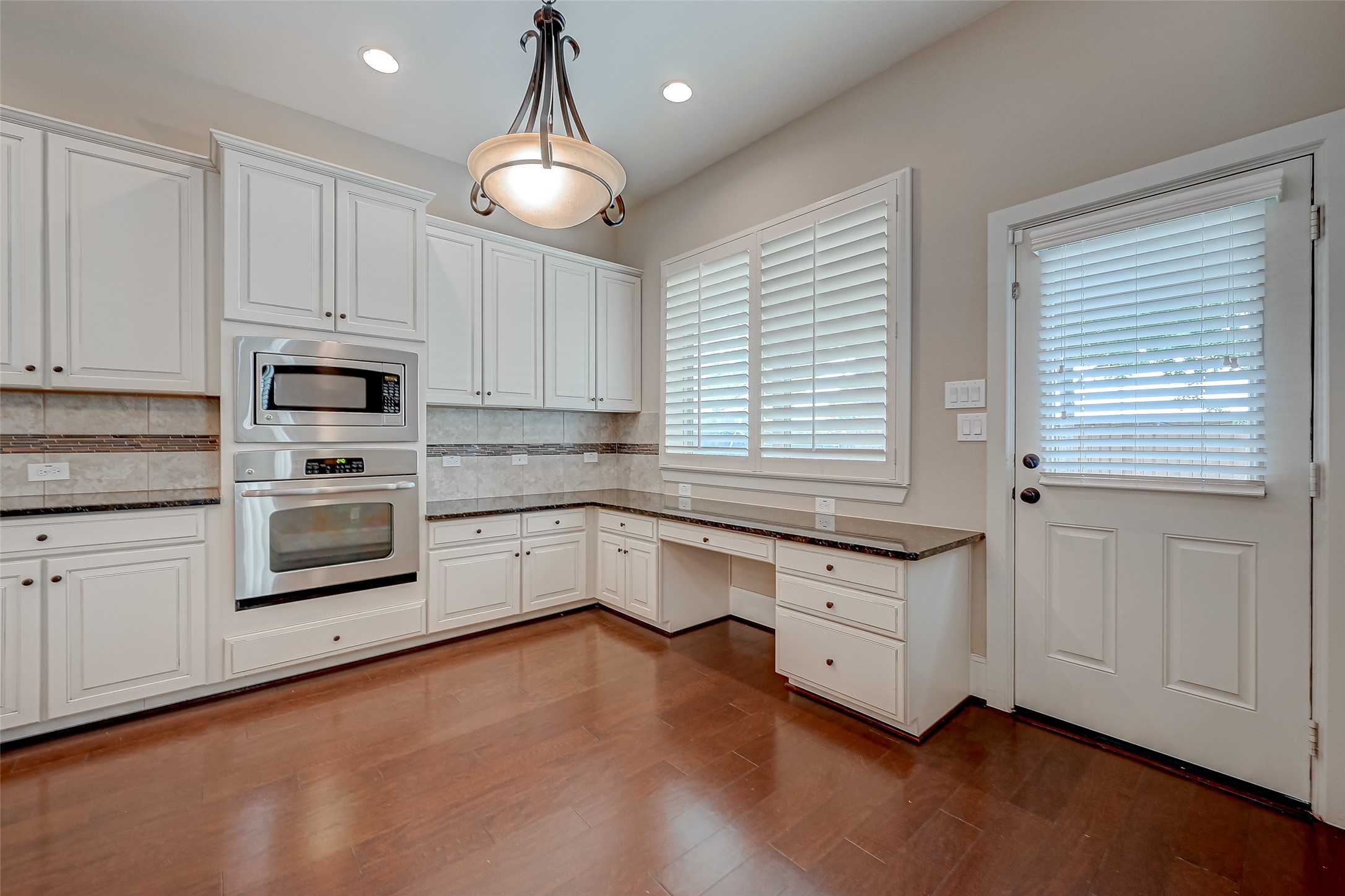 10323 Hatcher Drive Property Photo 15