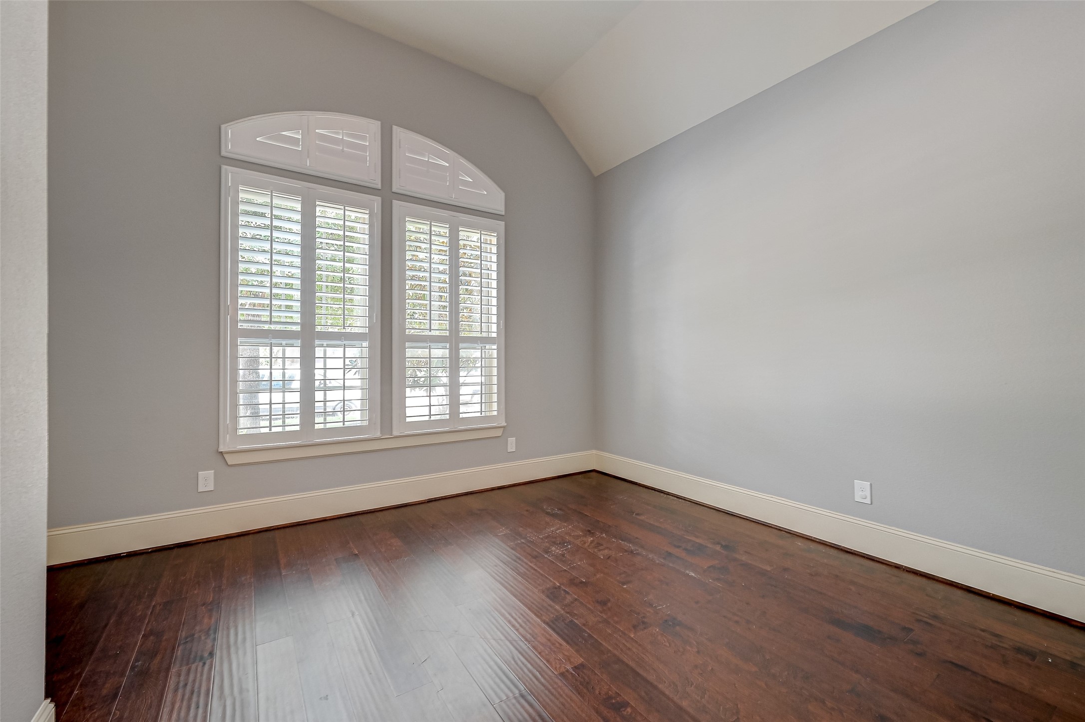 10323 Hatcher Drive Property Photo 32