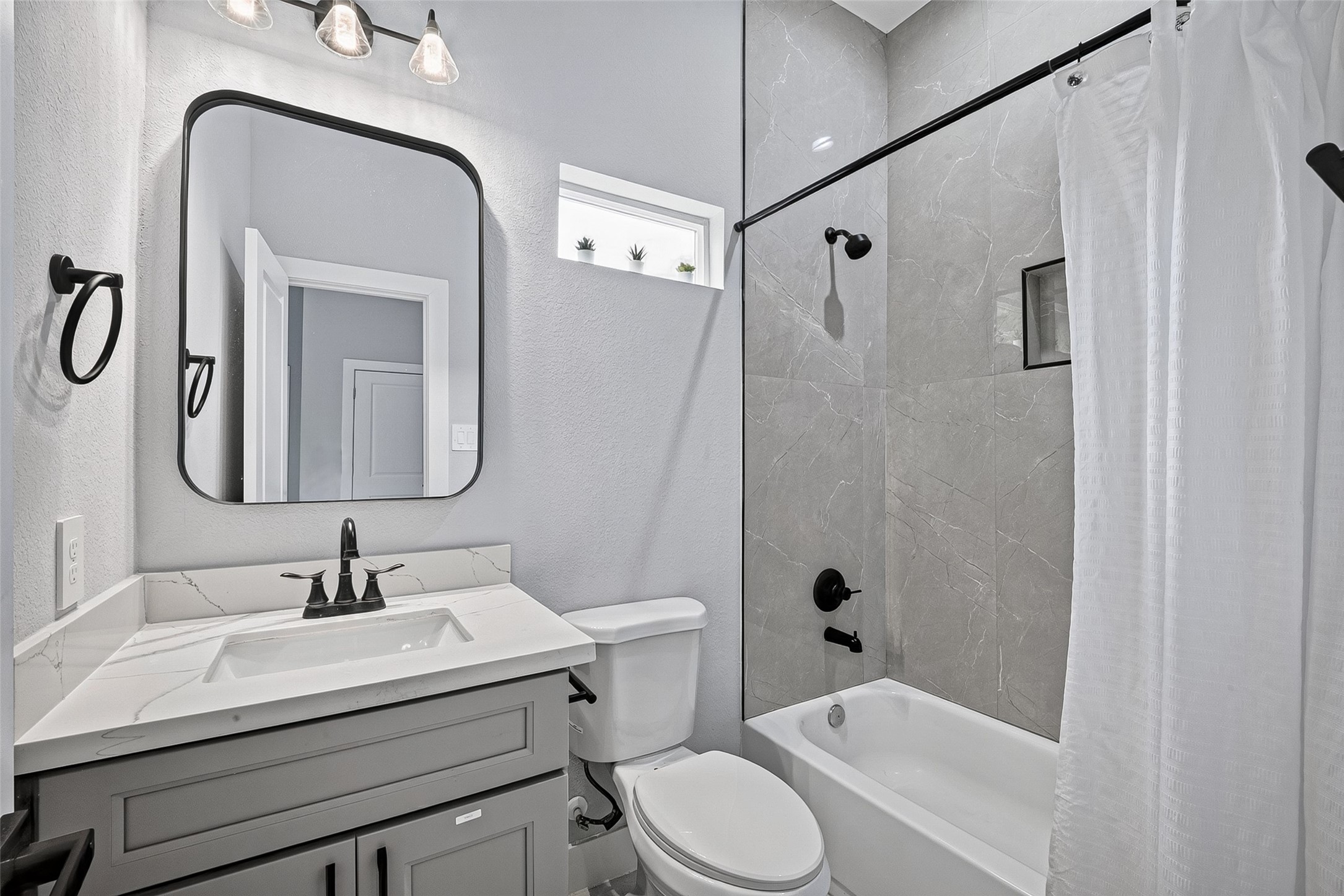5027 Dickens Road B Property Photo 22