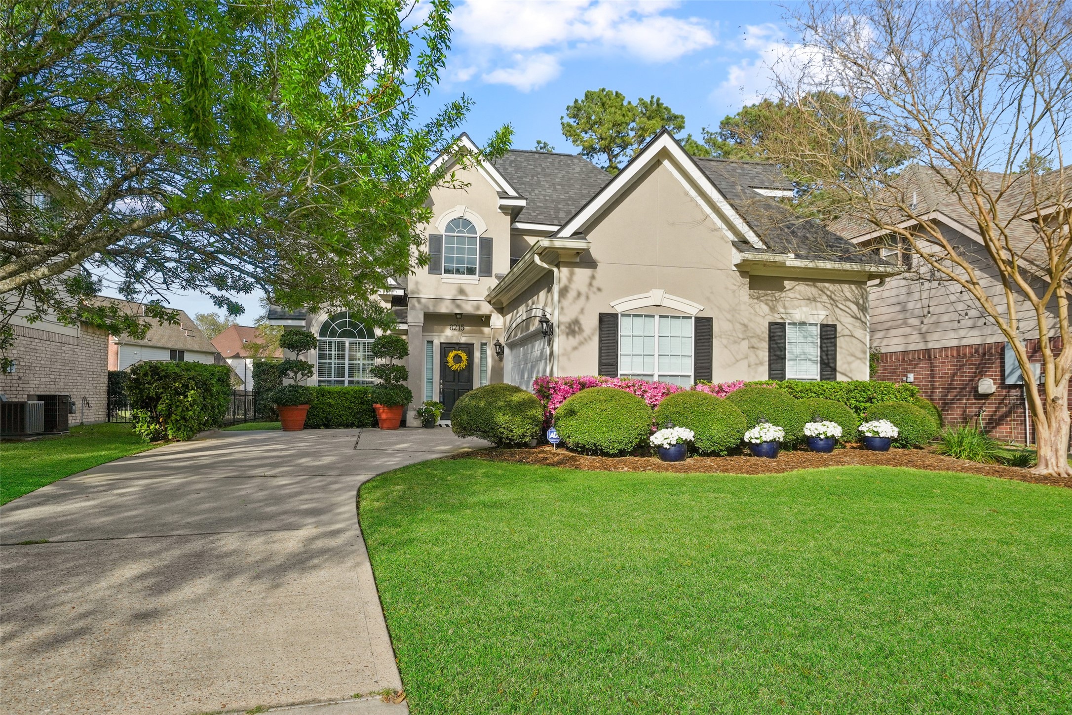 8215 Vaulted Pine Drive Property Photo