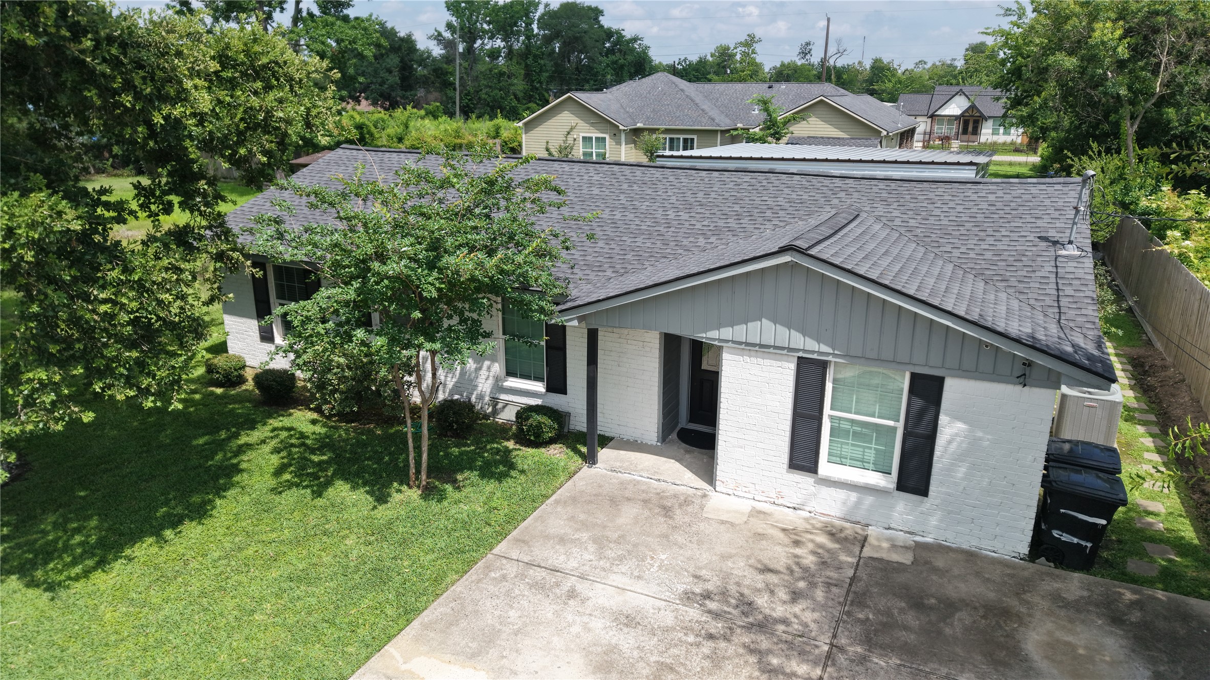 16739 Forest Trail Drive Property Photo