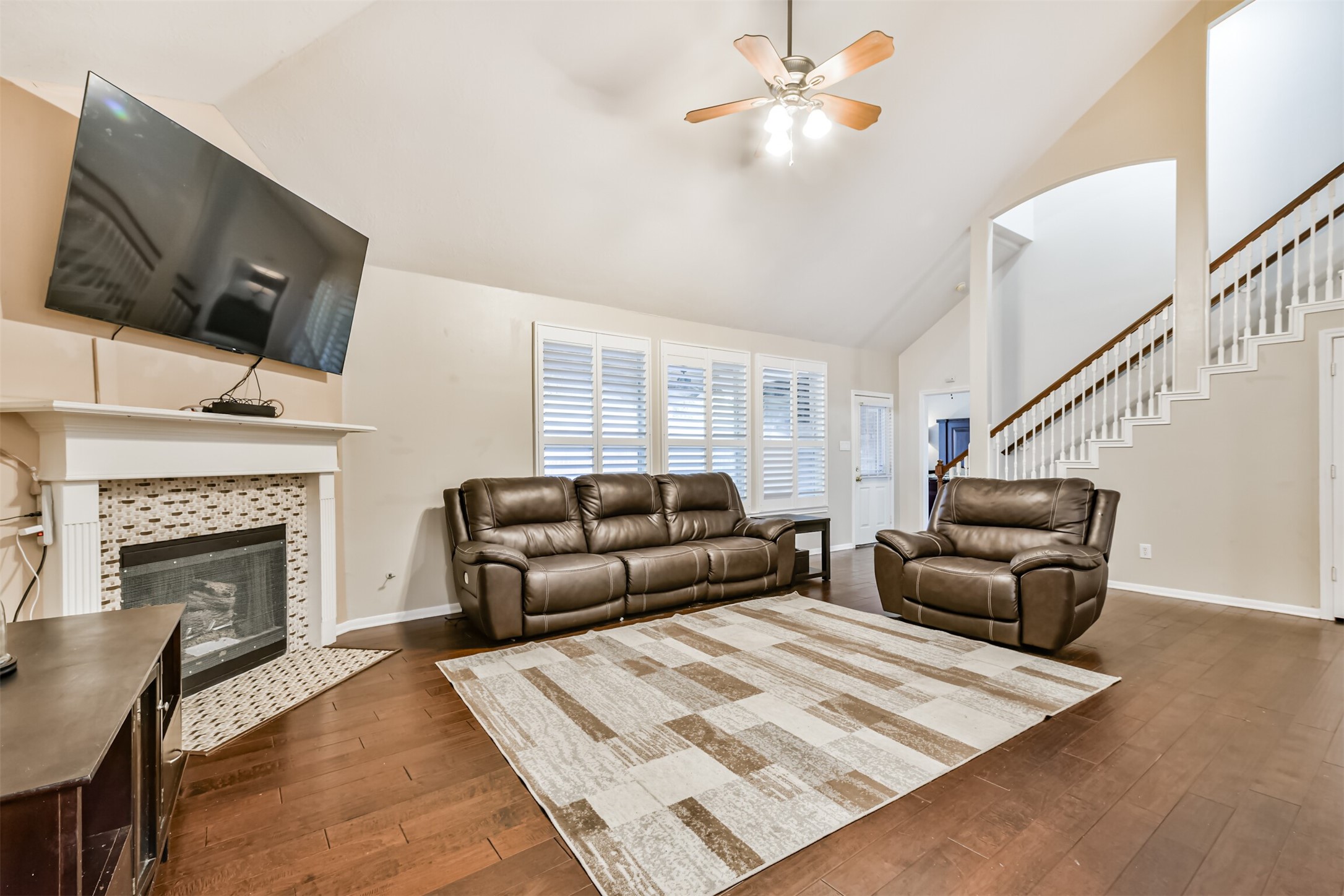 1122 Sussex Trail Property Photo 5