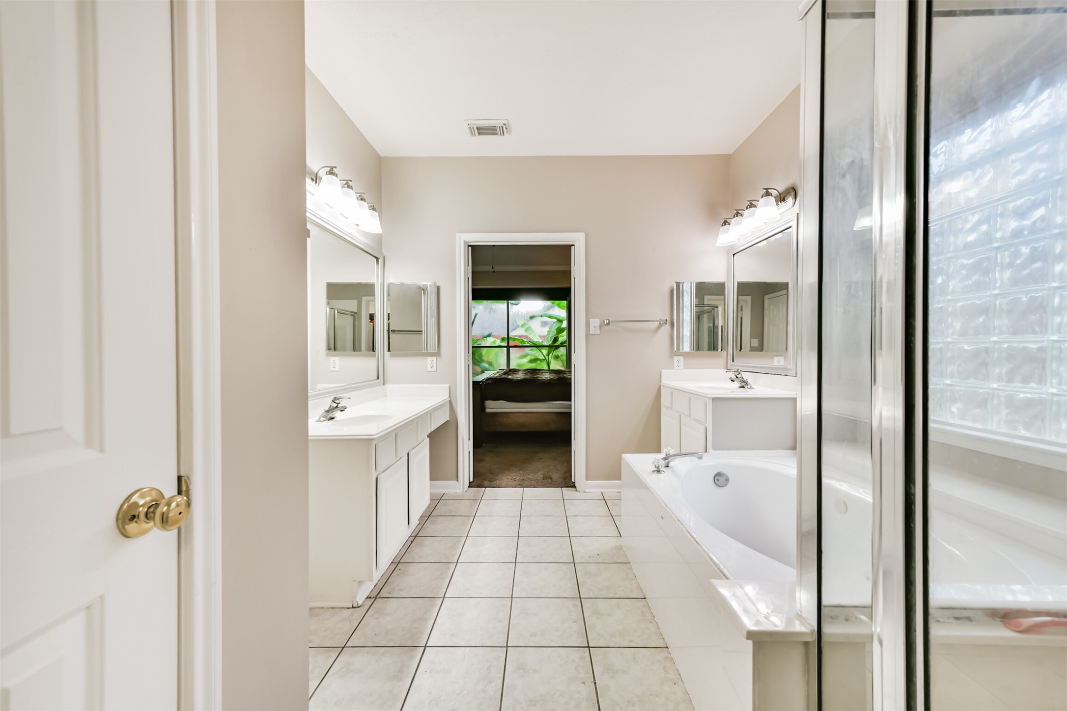 1122 Sussex Trail Property Photo 21
