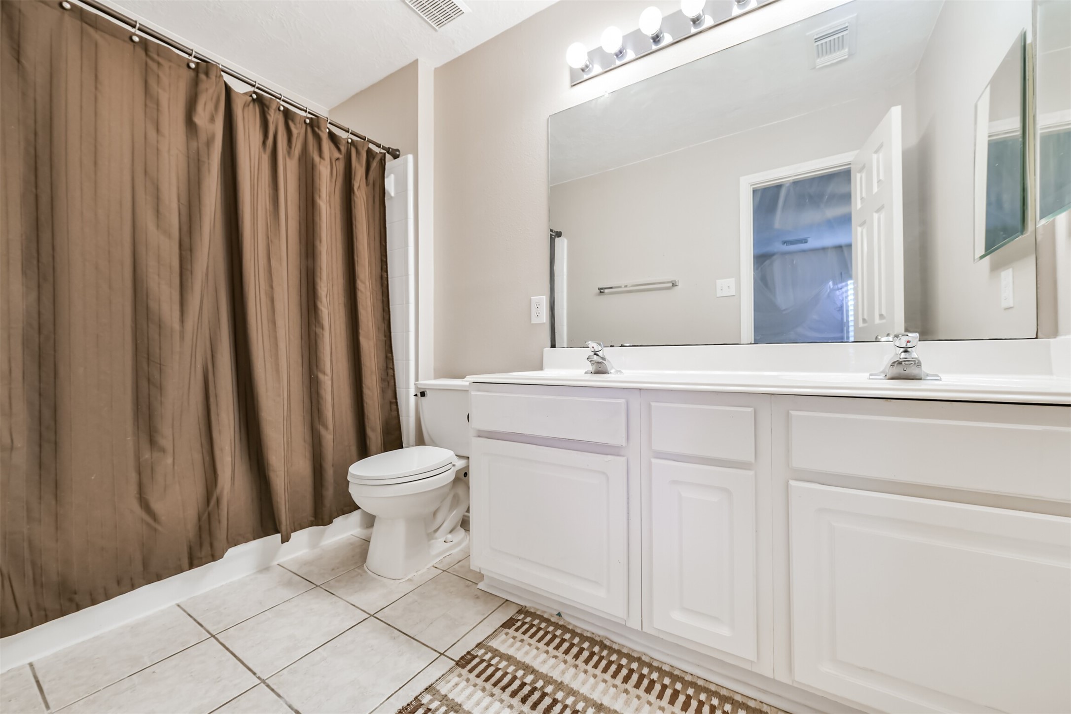 1122 Sussex Trail Property Photo 28