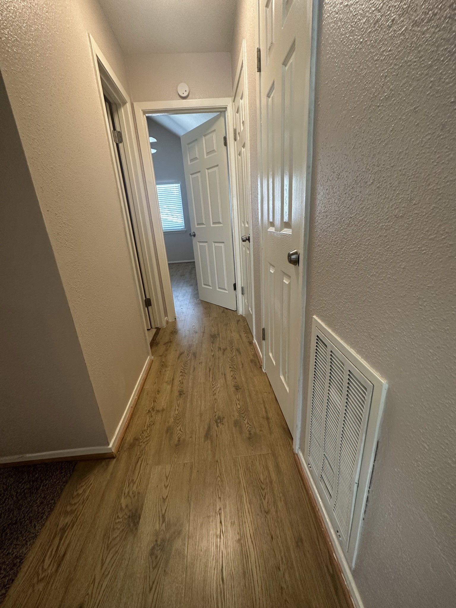 1222 Ravenscourt Drive Property Photo 4