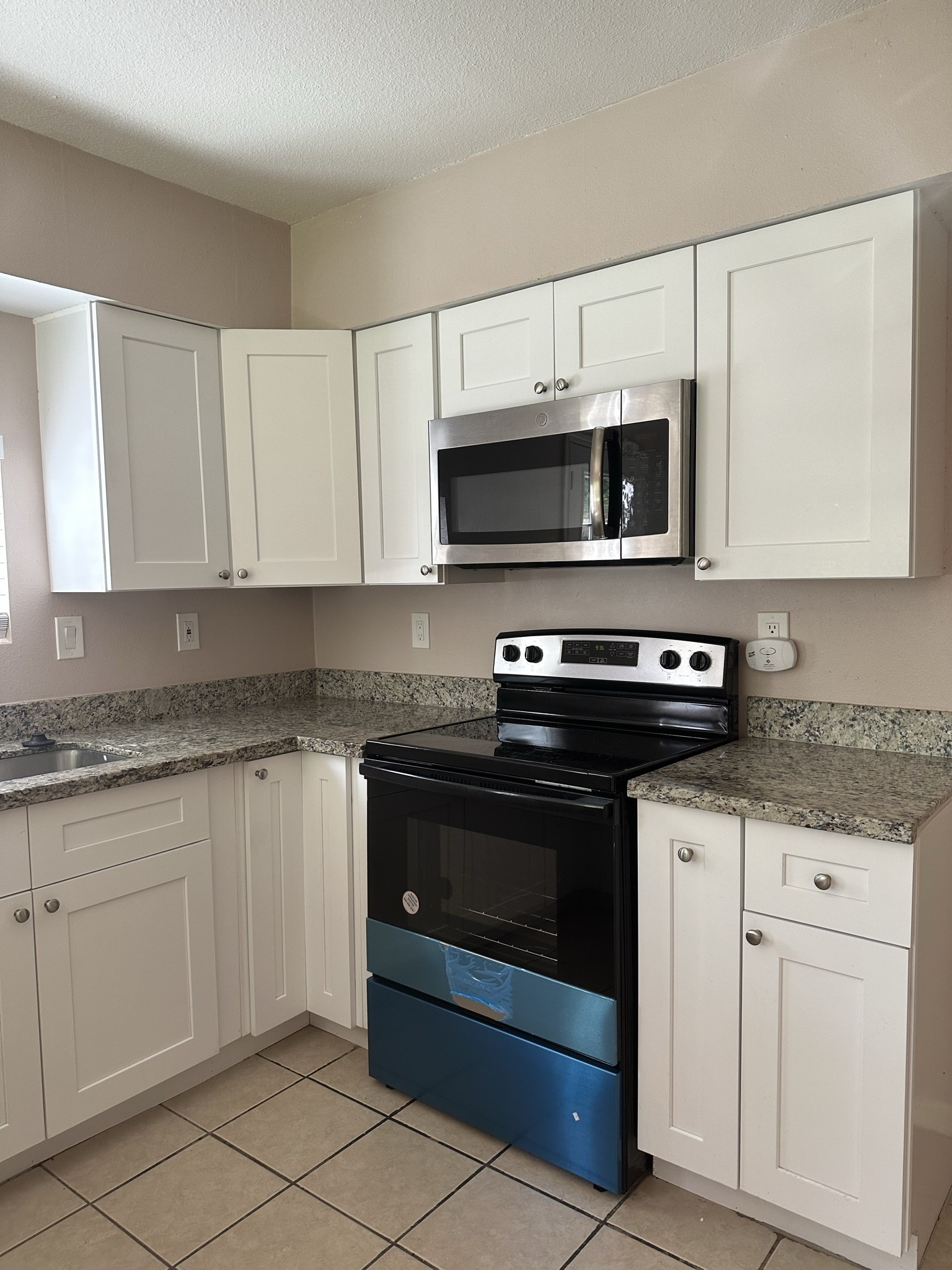 1222 Ravenscourt Drive Property Photo 8