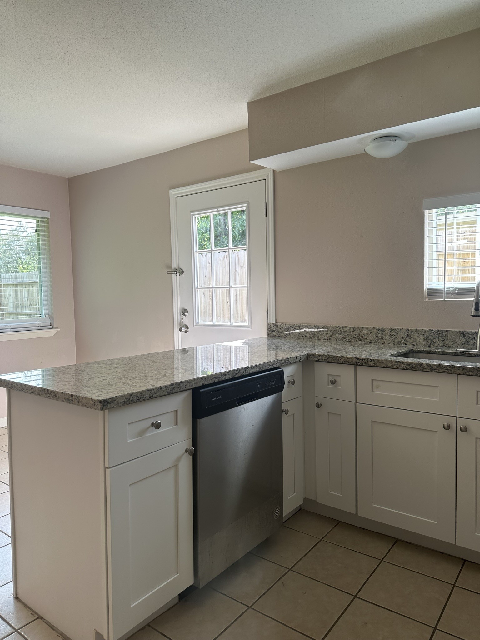 1222 Ravenscourt Drive Property Photo 9