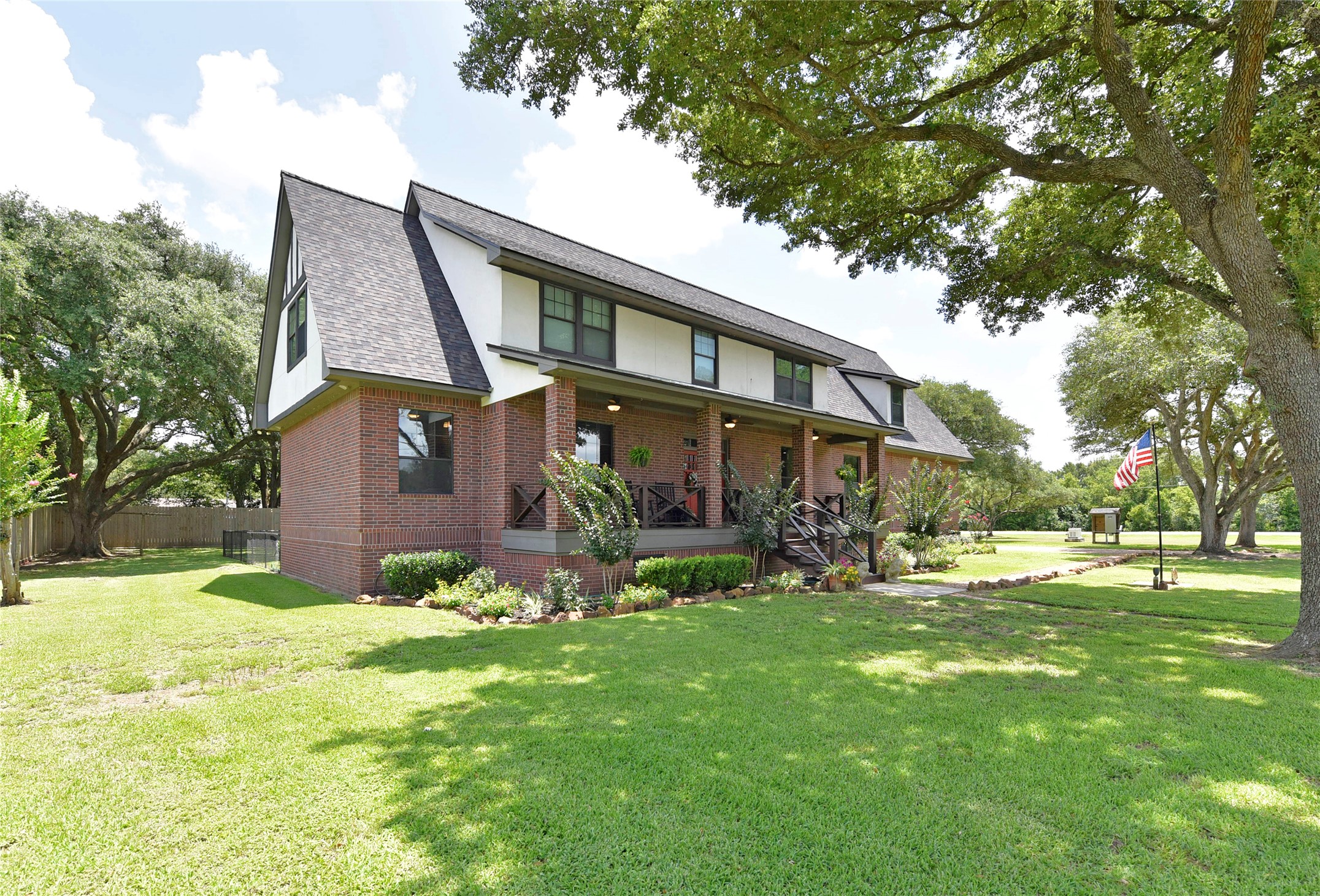 14323 Buffalo Street Property Photo 4