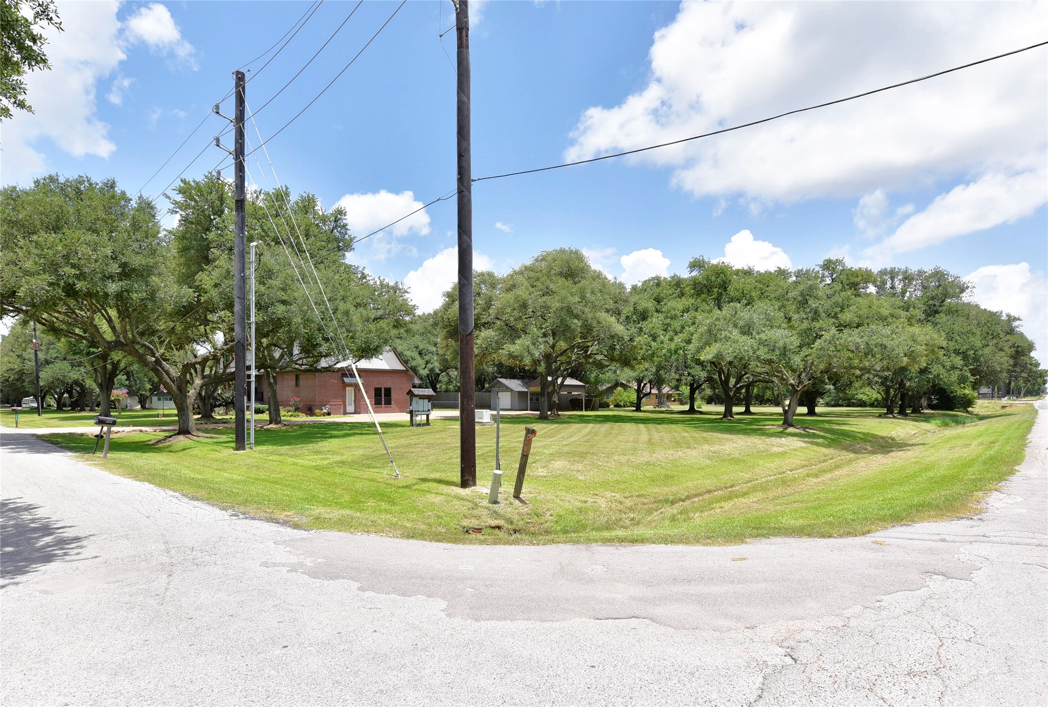 14323 Buffalo Street Property Photo 11