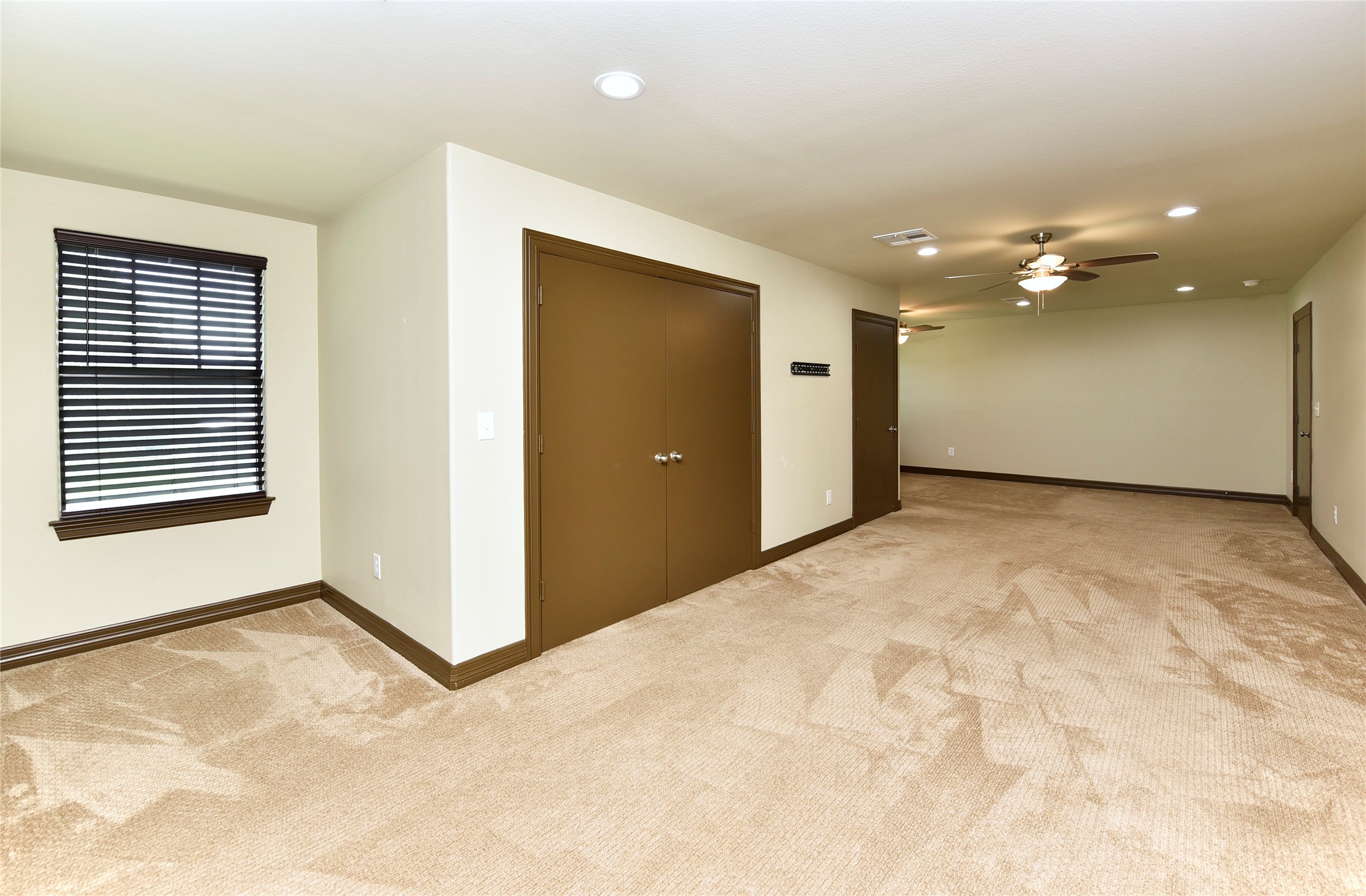14323 Buffalo Street Property Photo 35