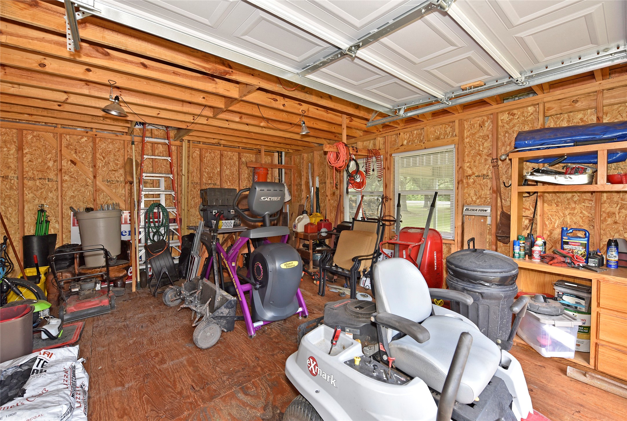 14323 Buffalo Street Property Photo 49