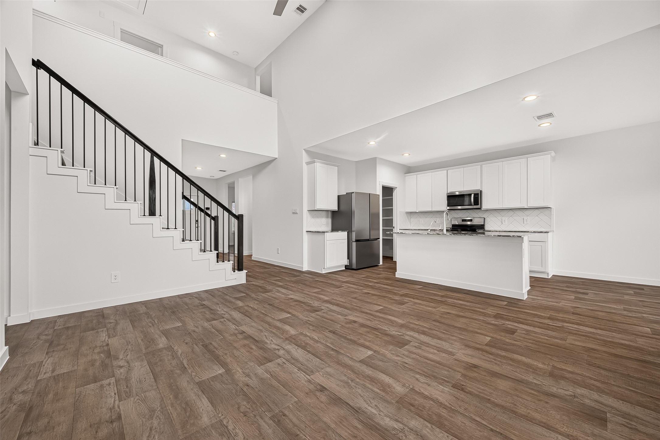 2921 Willow Gulch Way Property Photo 7