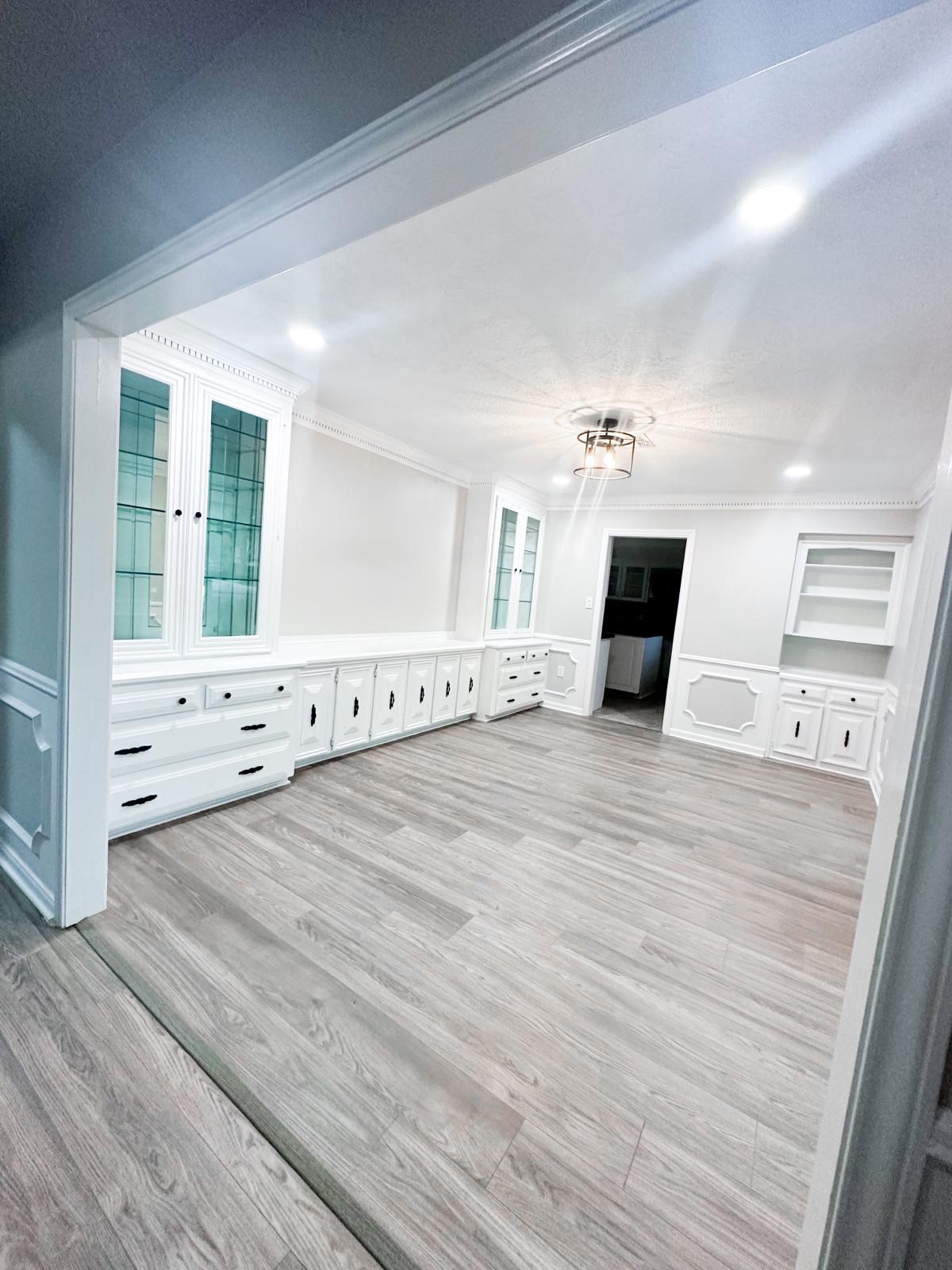 537 Natchez Park Property Photo 4