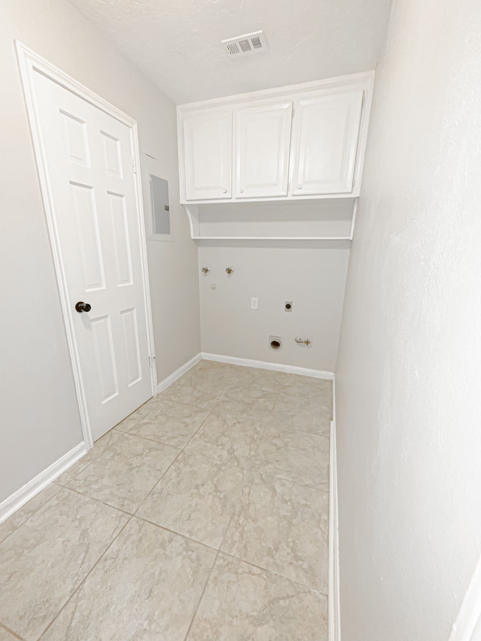 537 Natchez Park Property Photo 10