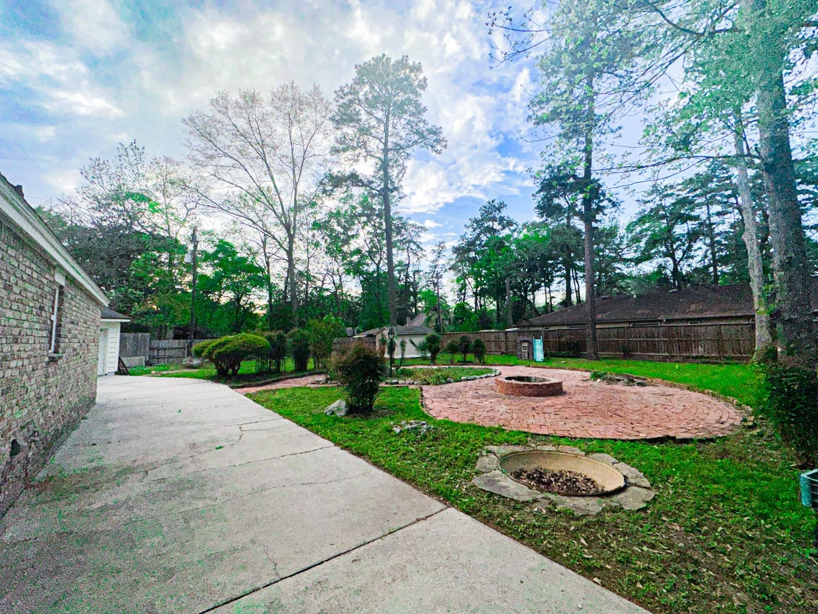 537 Natchez Park Property Photo 19
