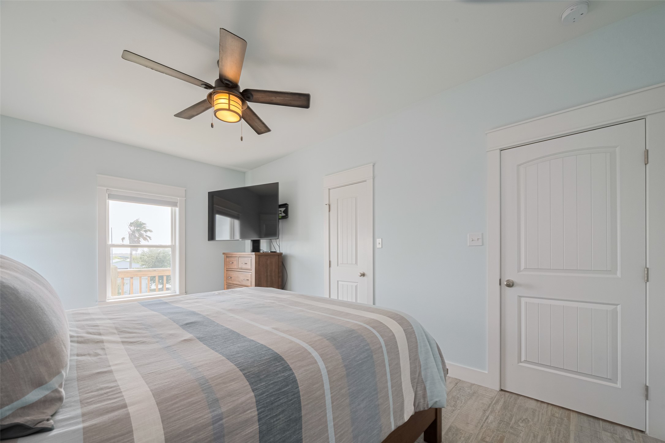 1126 Island Boulevard Property Photo 22