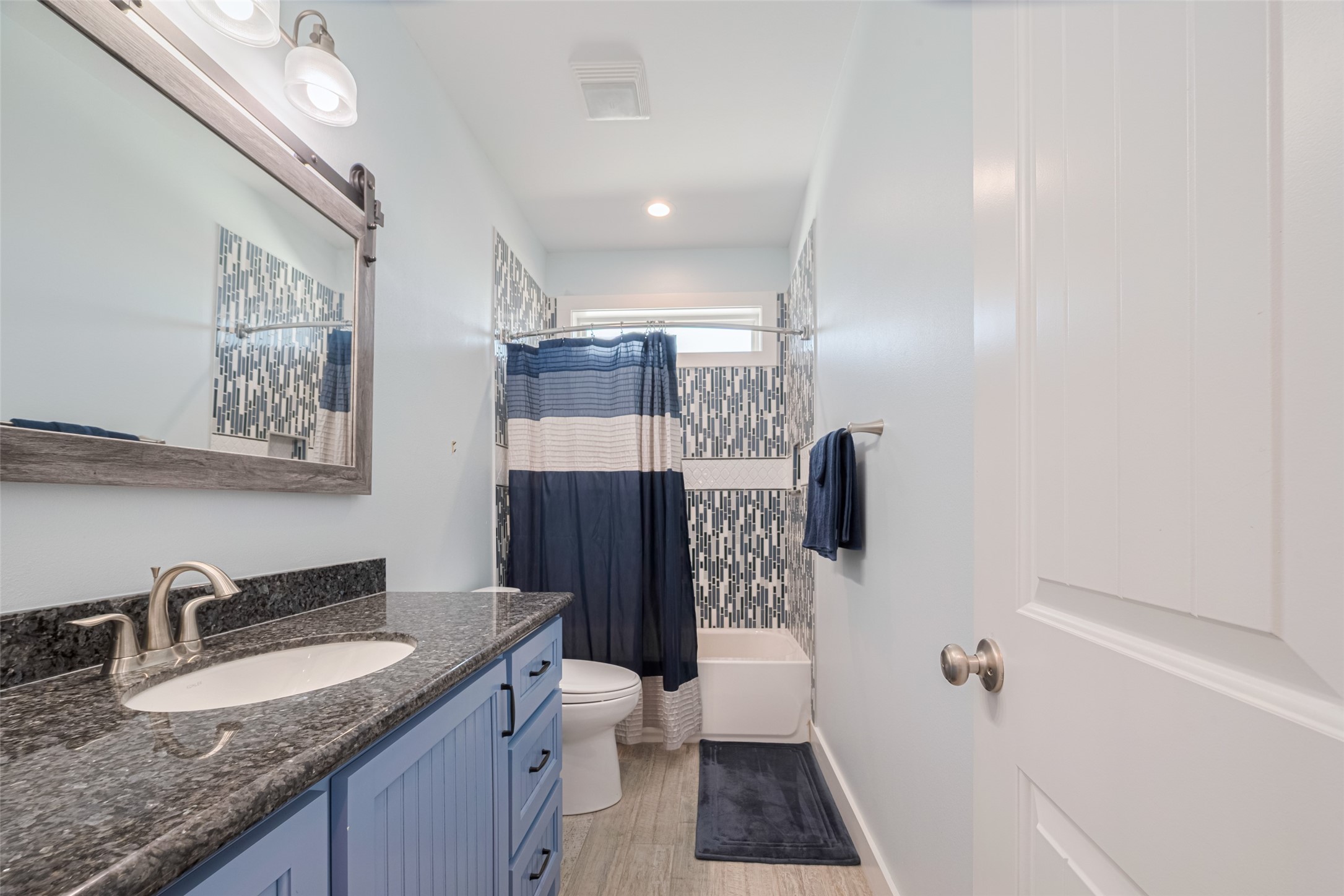 1126 Island Boulevard Property Photo 25