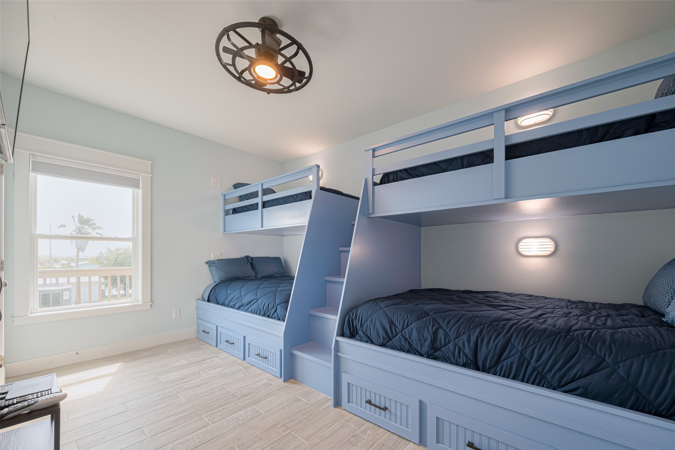 1126 Island Boulevard Property Photo 26