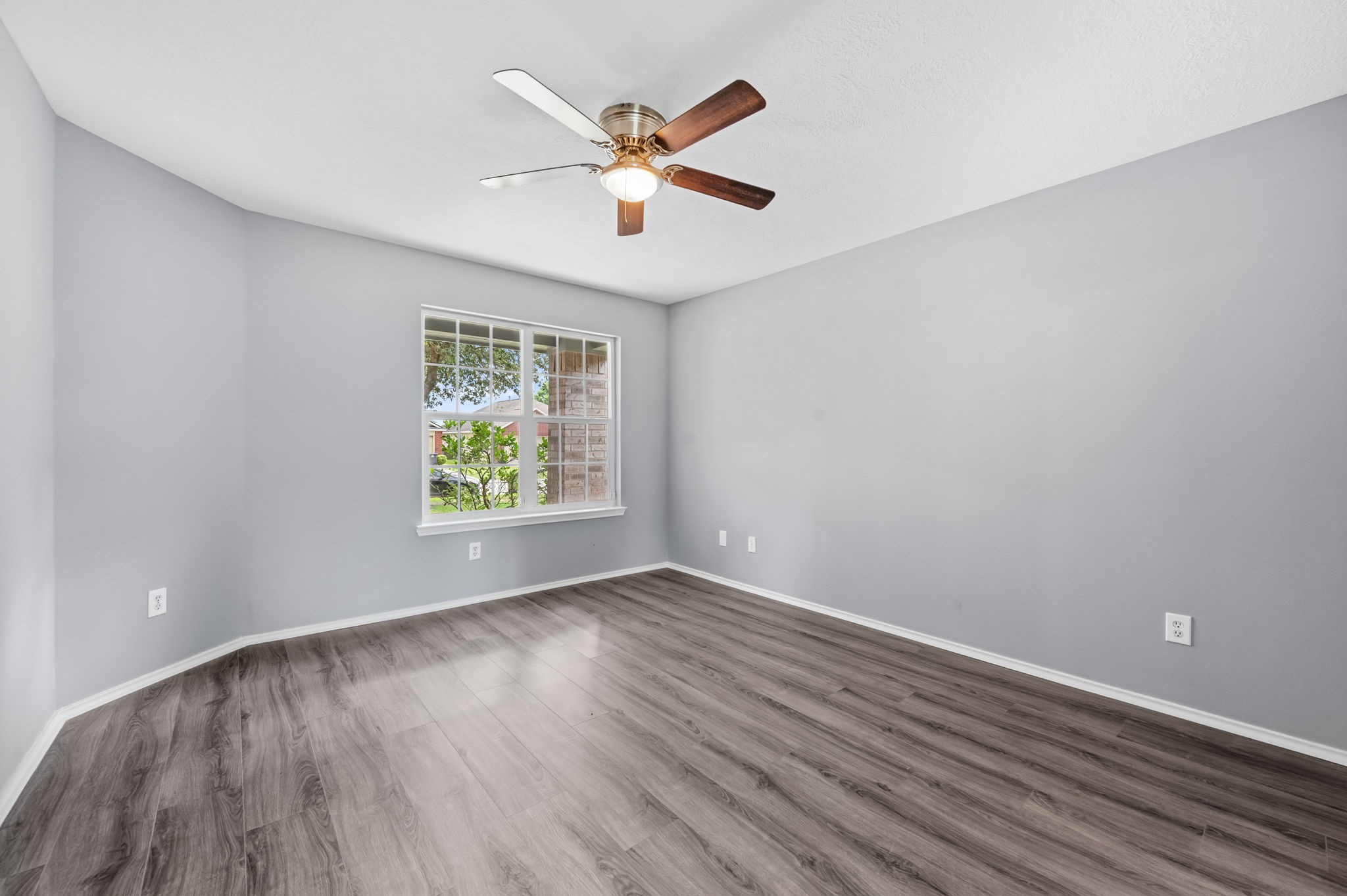 9006 Blue Cedar Lane Property Photo 11