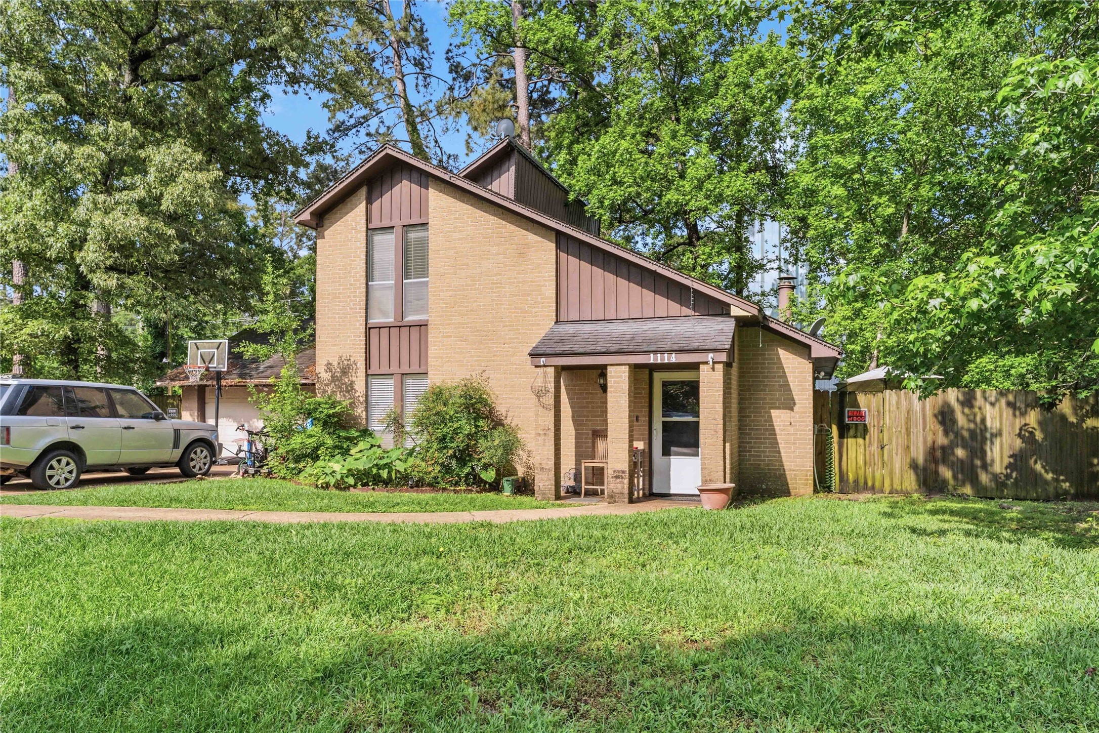1114 Mustang Trail Property Photo 2