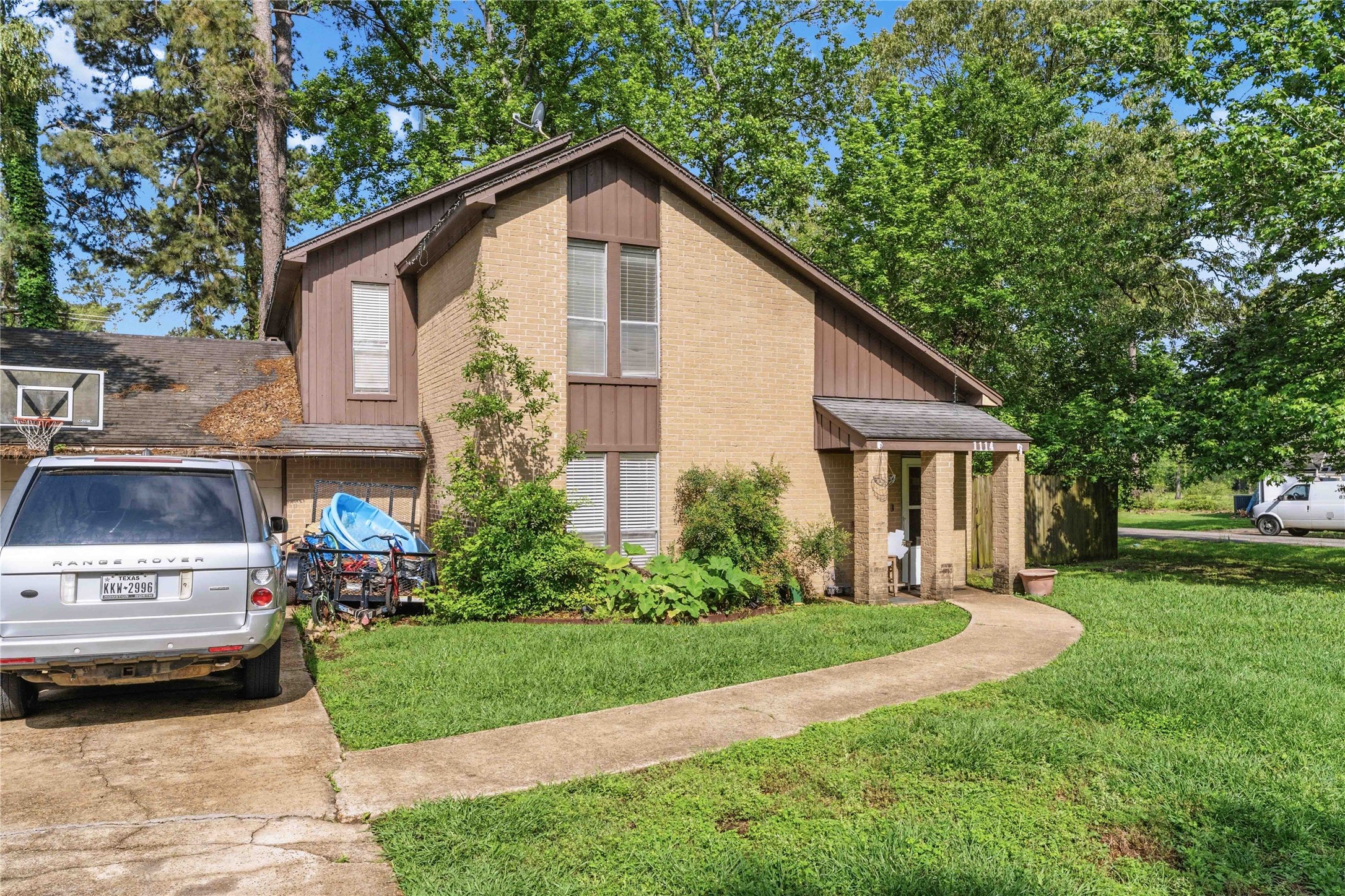 1114 Mustang Trail Property Photo 3