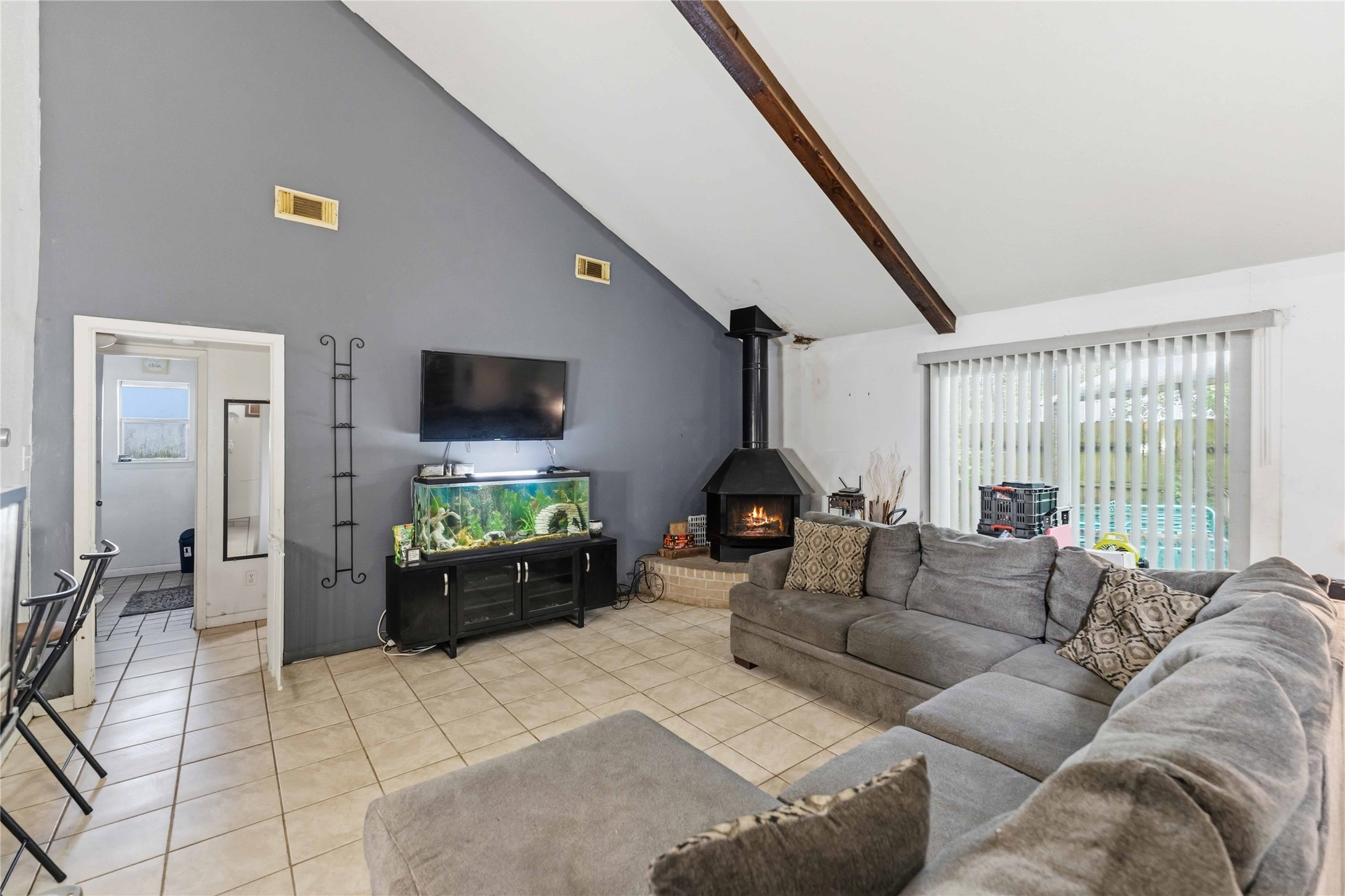 1114 Mustang Trail Property Photo 4