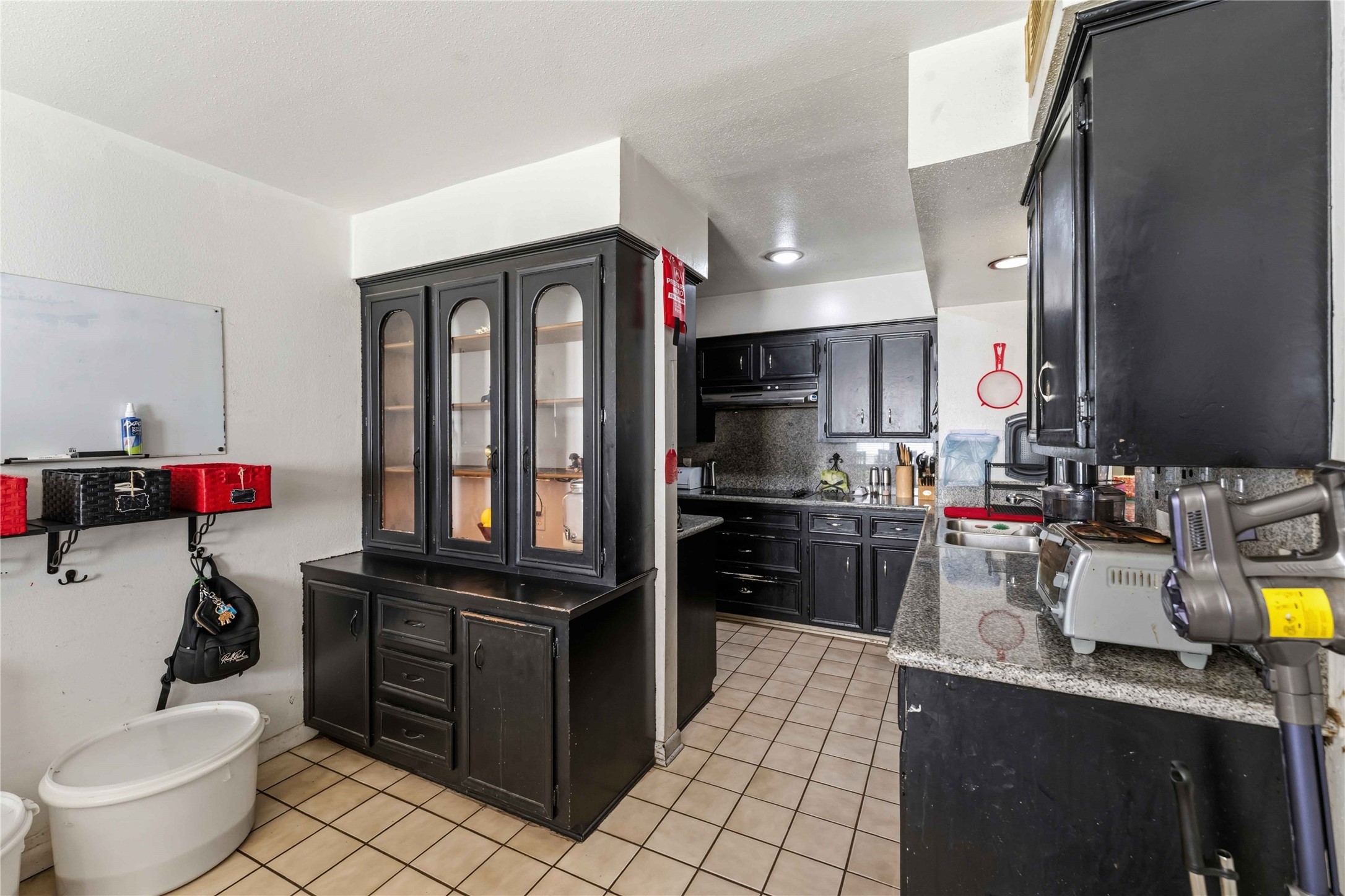 1114 Mustang Trail Property Photo 8