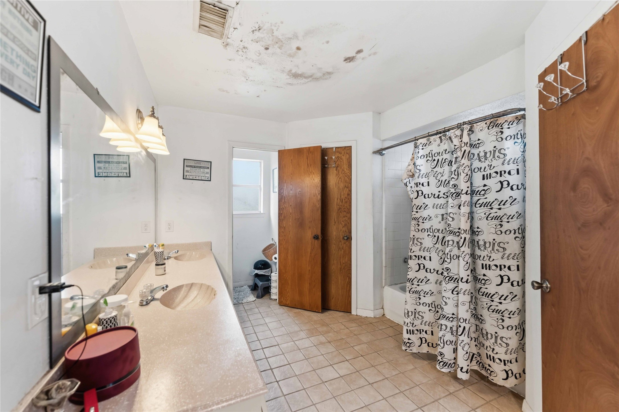 1114 Mustang Trail Property Photo 19