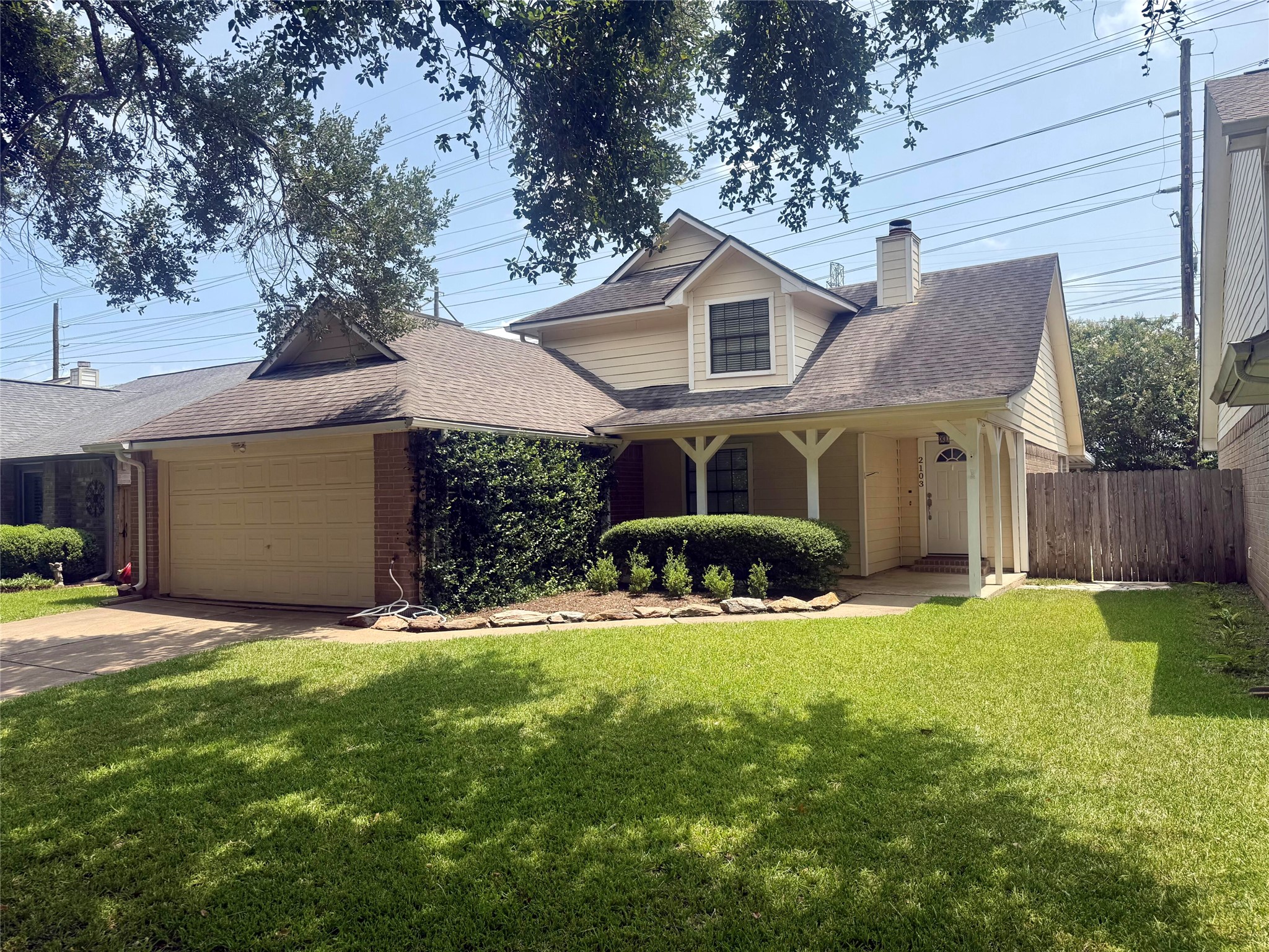 2103 Creekshire Drive Property Photo 1