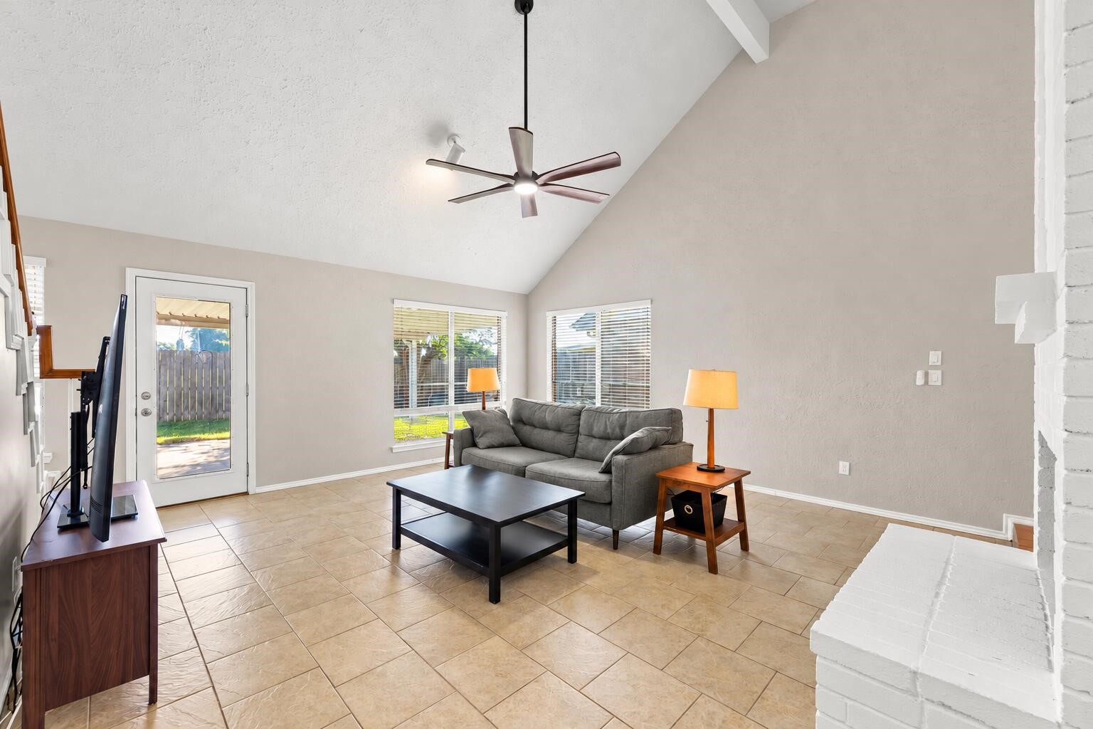 2103 Creekshire Drive Property Photo 4