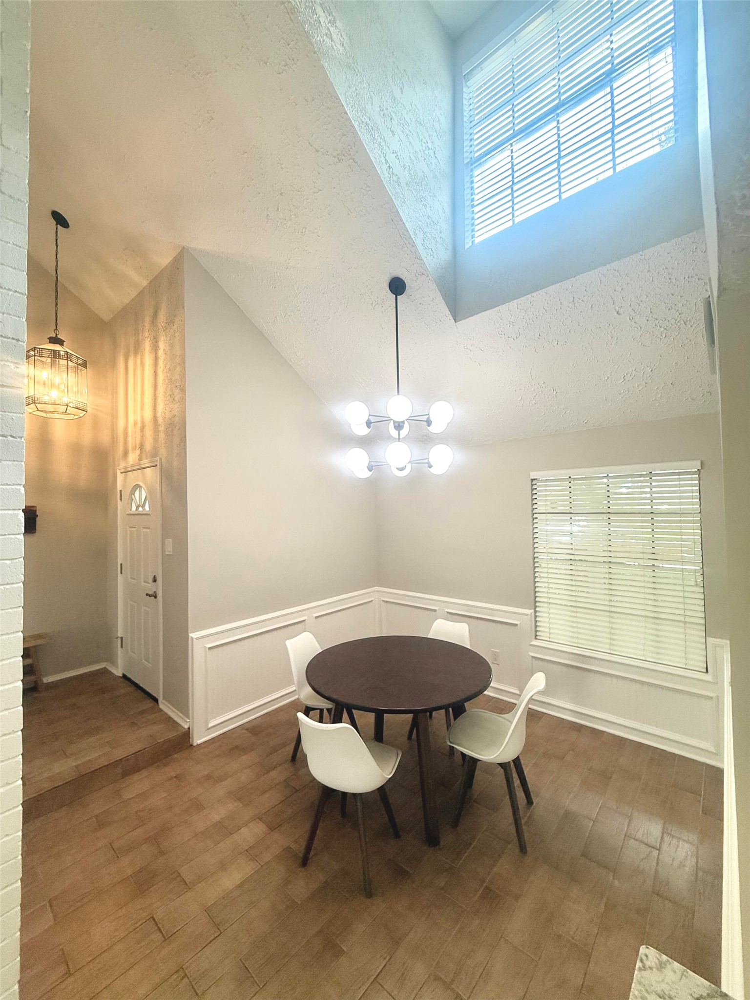 2103 Creekshire Drive Property Photo 8