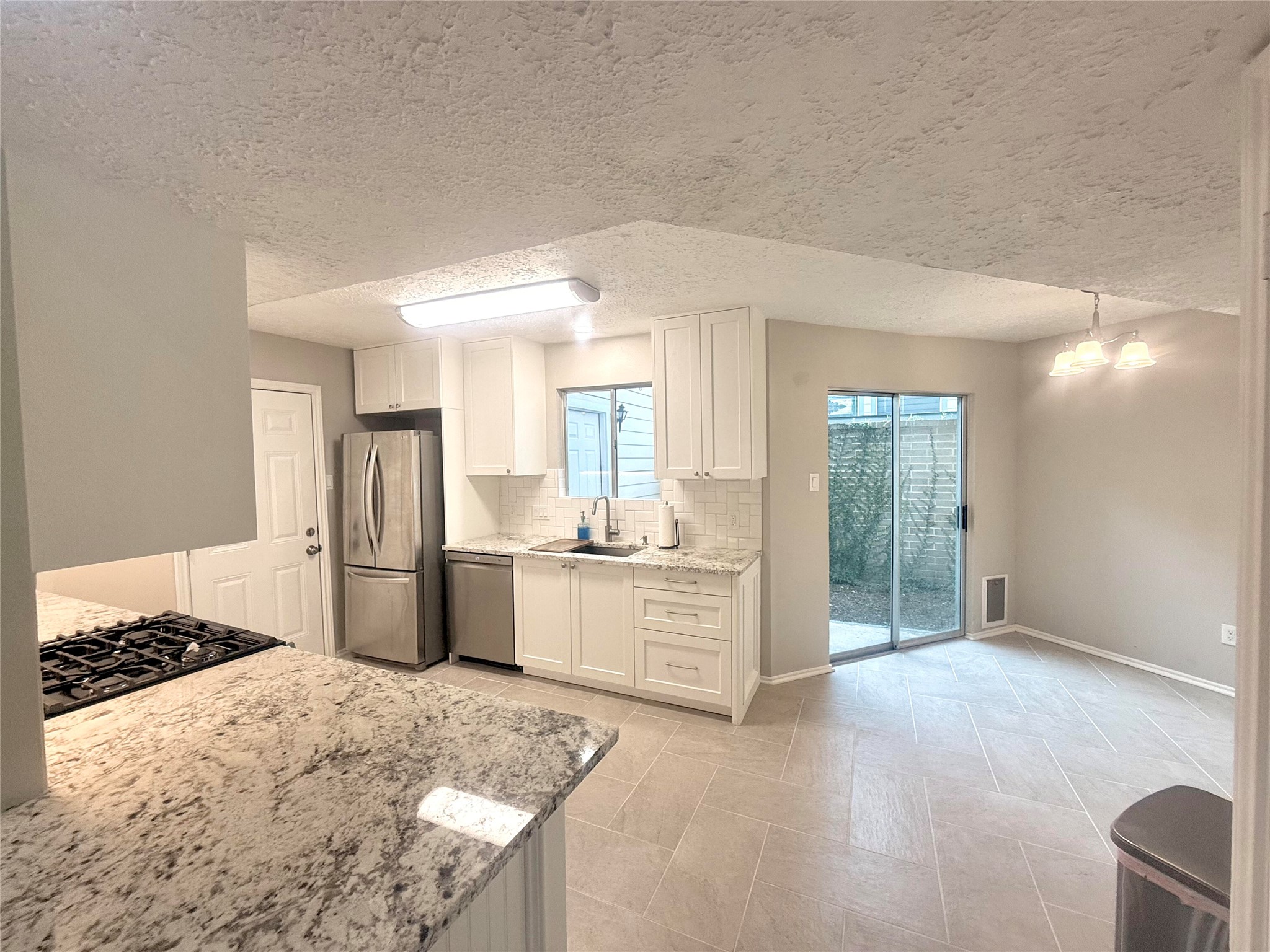 2103 Creekshire Drive Property Photo 11