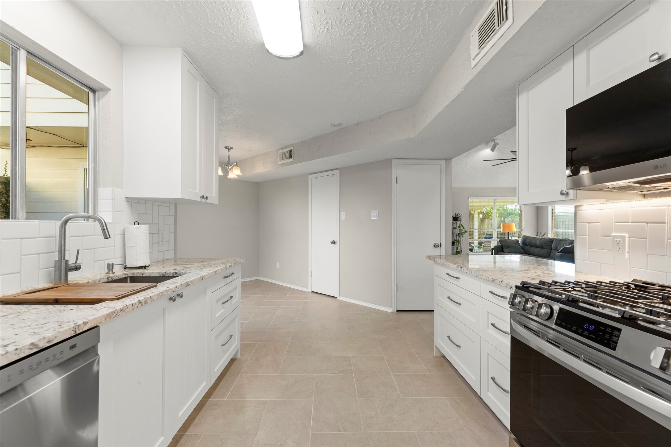 2103 Creekshire Drive Property Photo 16