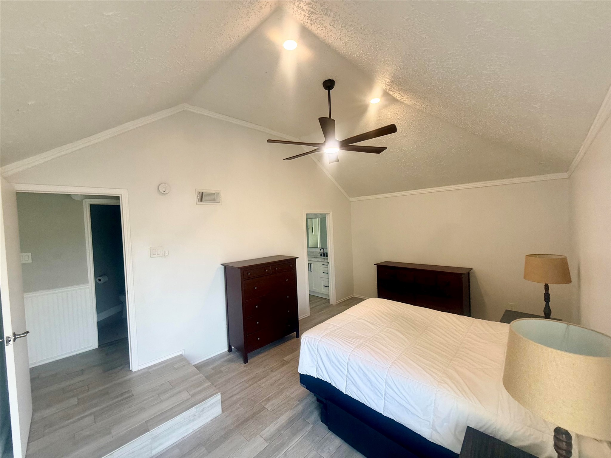 2103 Creekshire Drive Property Photo 17