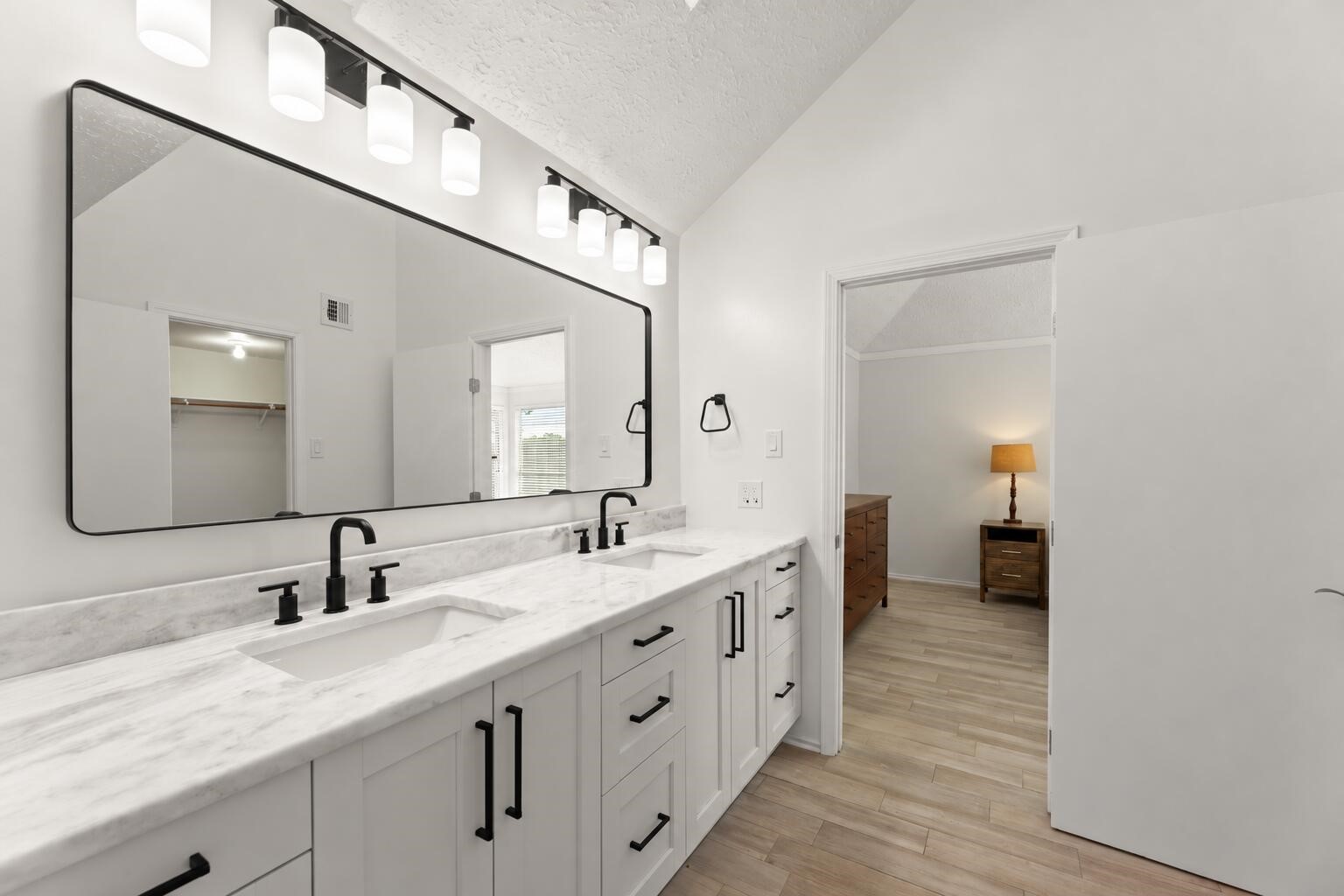 2103 Creekshire Drive Property Photo 25