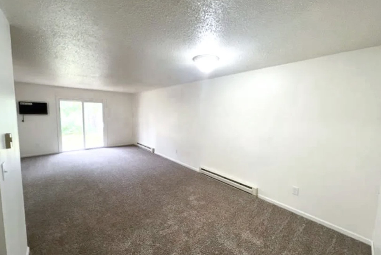 10 E Park Terrace Boulevard Property Photo 3