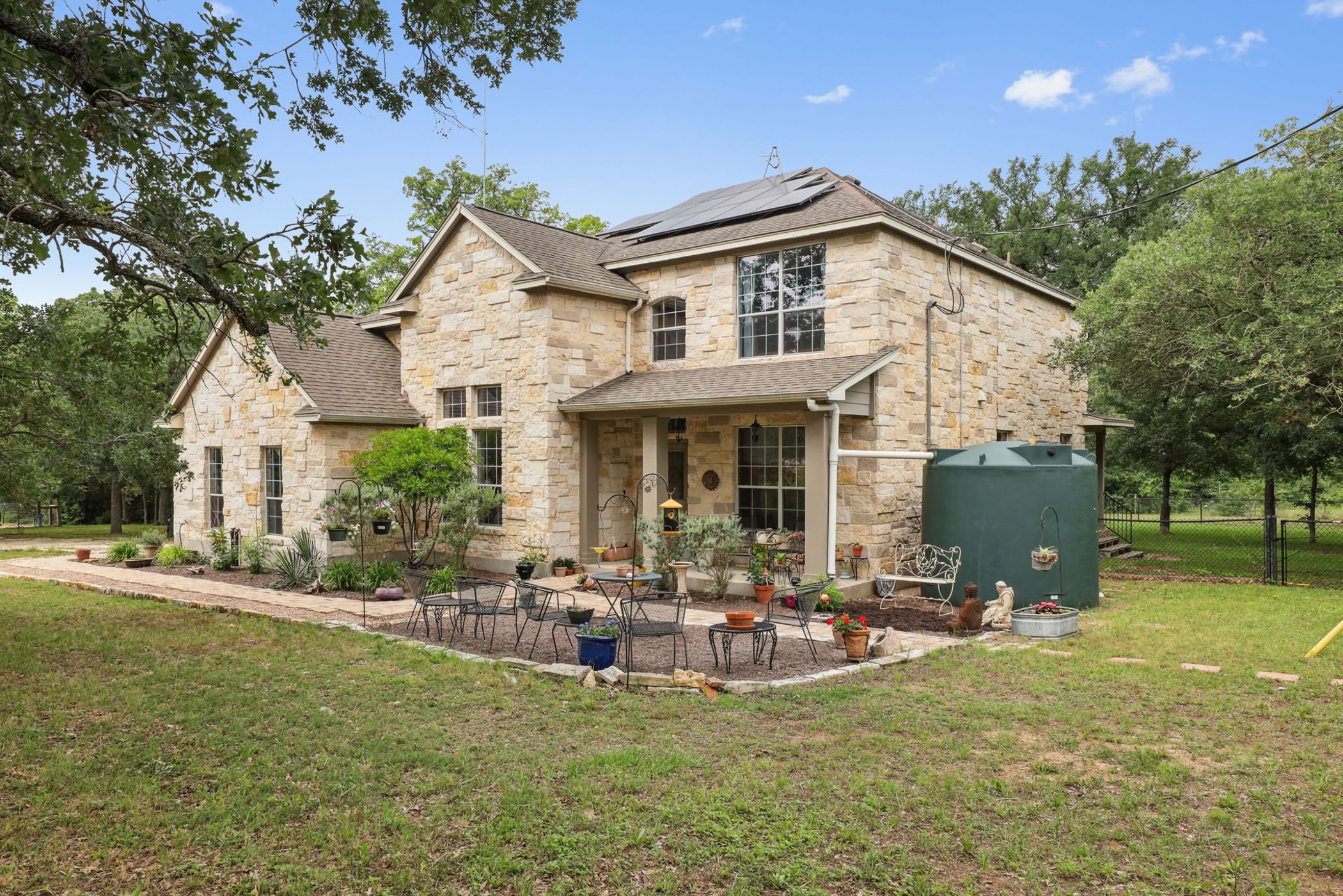 202 The Oaks Boulevard N Property Photo 1